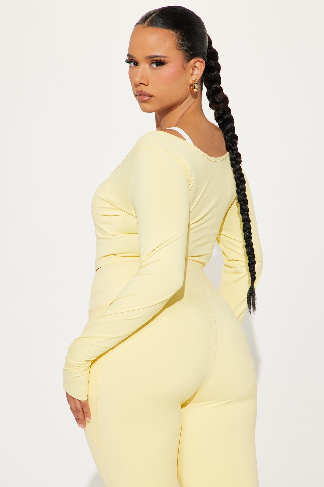 https://cdn.shopify.com/s/files/1/0293/9277/files/02-06-25_S3_18_ZDCD2403095_ButterYellow_KS_JM_11-37-27_PLUS_0868_PXF.jpg?v=1739401270