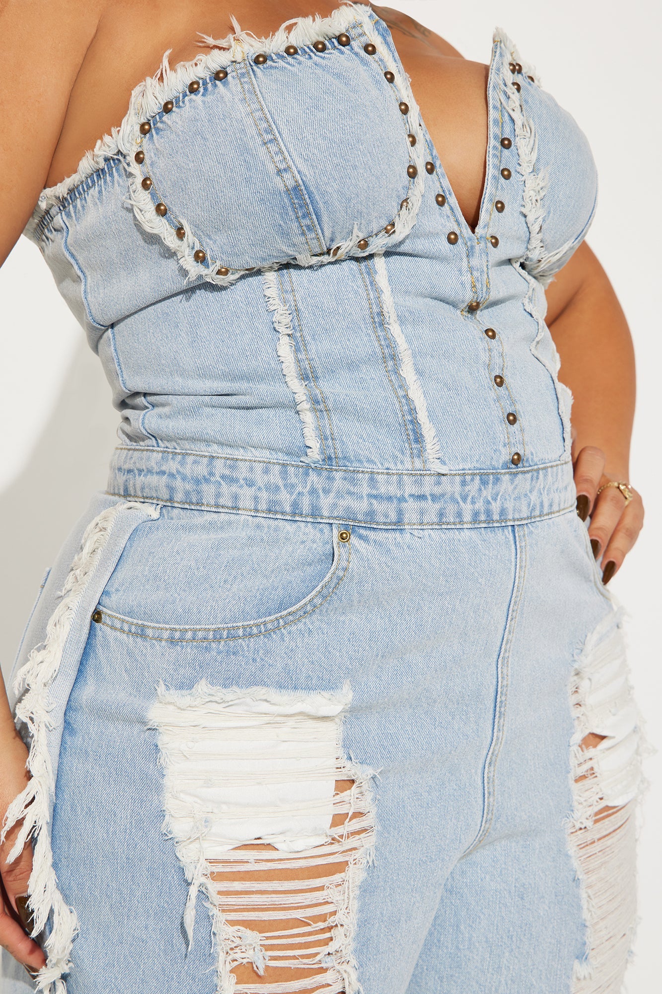 https://cdn.shopify.com/s/files/1/0293/9277/files/02-08-24_S4_45_FNJ11920_Denim_DT_IM_14-19-15_PLUS_47951_PXF.jpg?v=1707850407