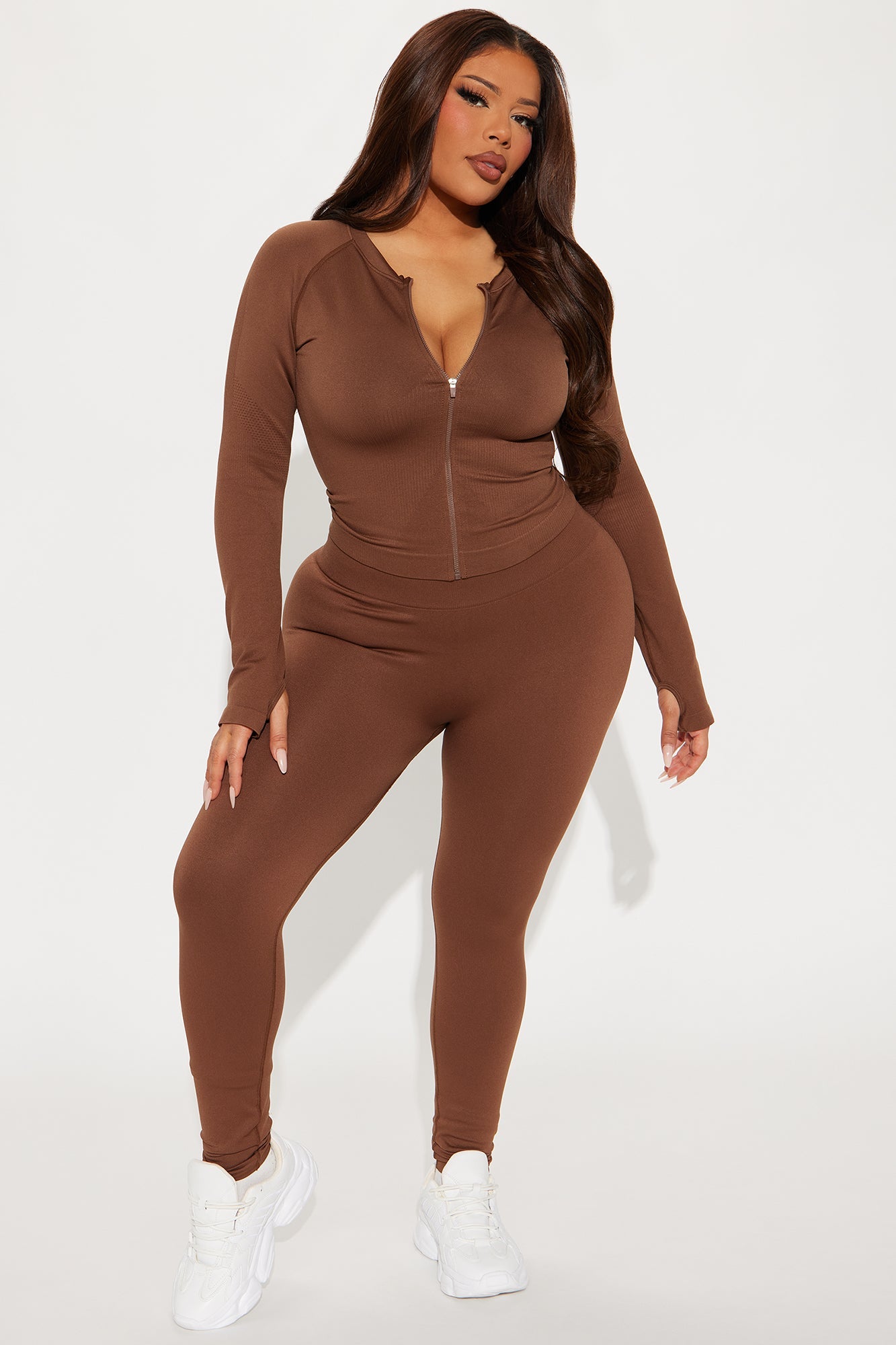 https://cdn.shopify.com/s/files/1/0293/9277/files/02-17-25_S4_57_TP80143_Mocha_AE_AP_14-39-27_PLUS_18745_PXF.jpg?v=1740610595
