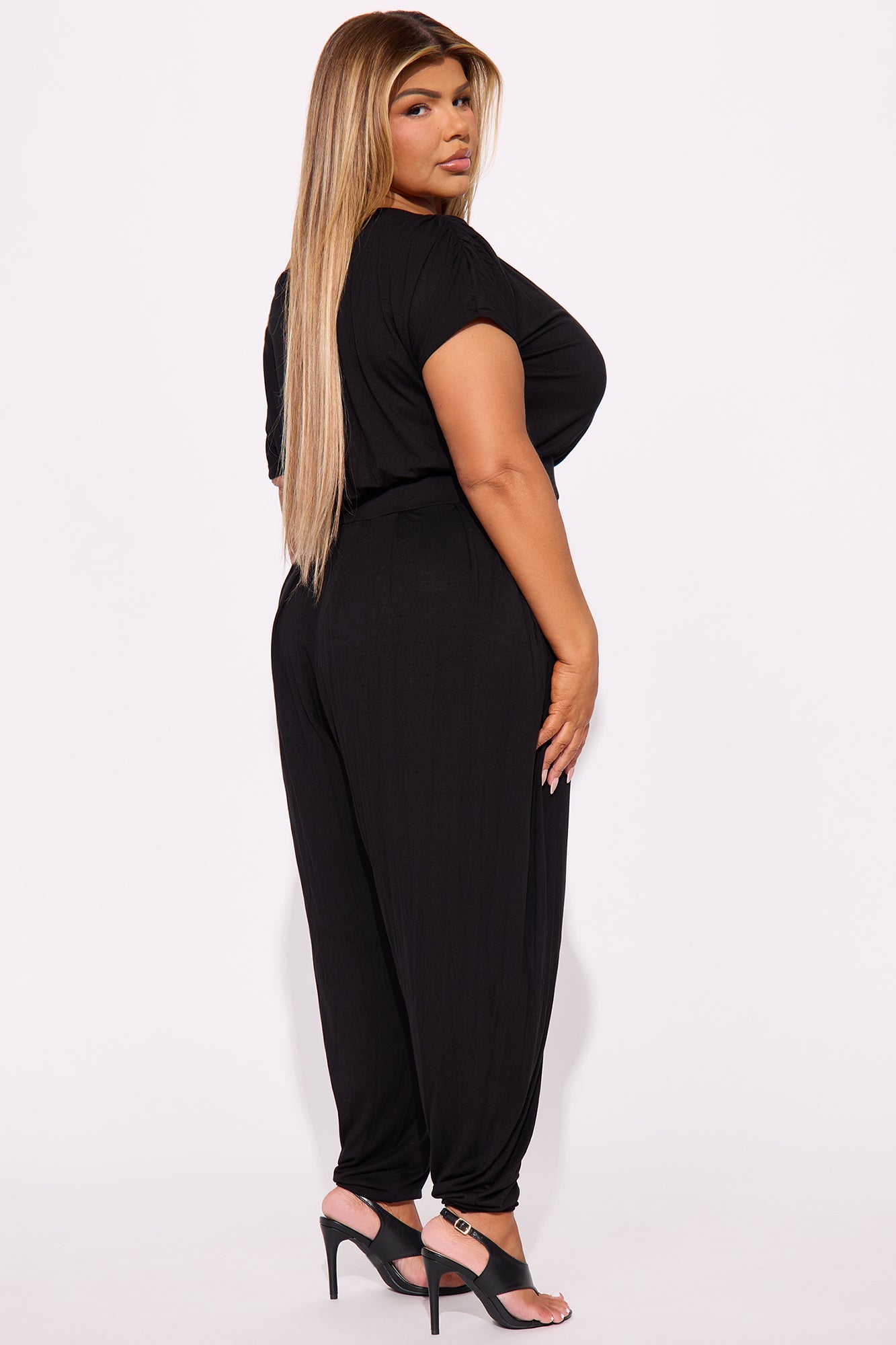 https://cdn.shopify.com/s/files/1/0293/9277/files/02-19-25_S8_47_NAB30859_Black_RM_MC_15-13-54_PLUS_47541_PXF.jpg?v=1740187613