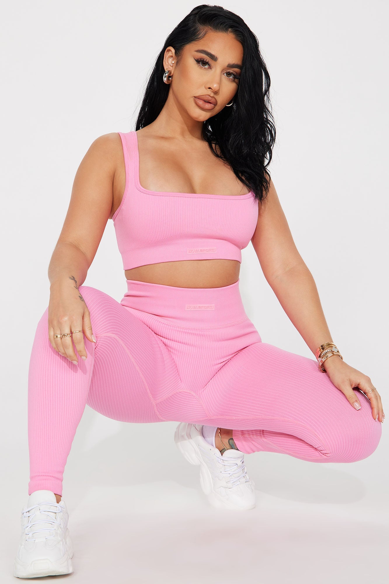 https://cdn.shopify.com/s/files/1/0293/9277/files/03-25-23Studio1_TH_A_09-13-58_1_ZDNSFIGT5_HotPink_22101_CM_SG.jpg?v=1738962030