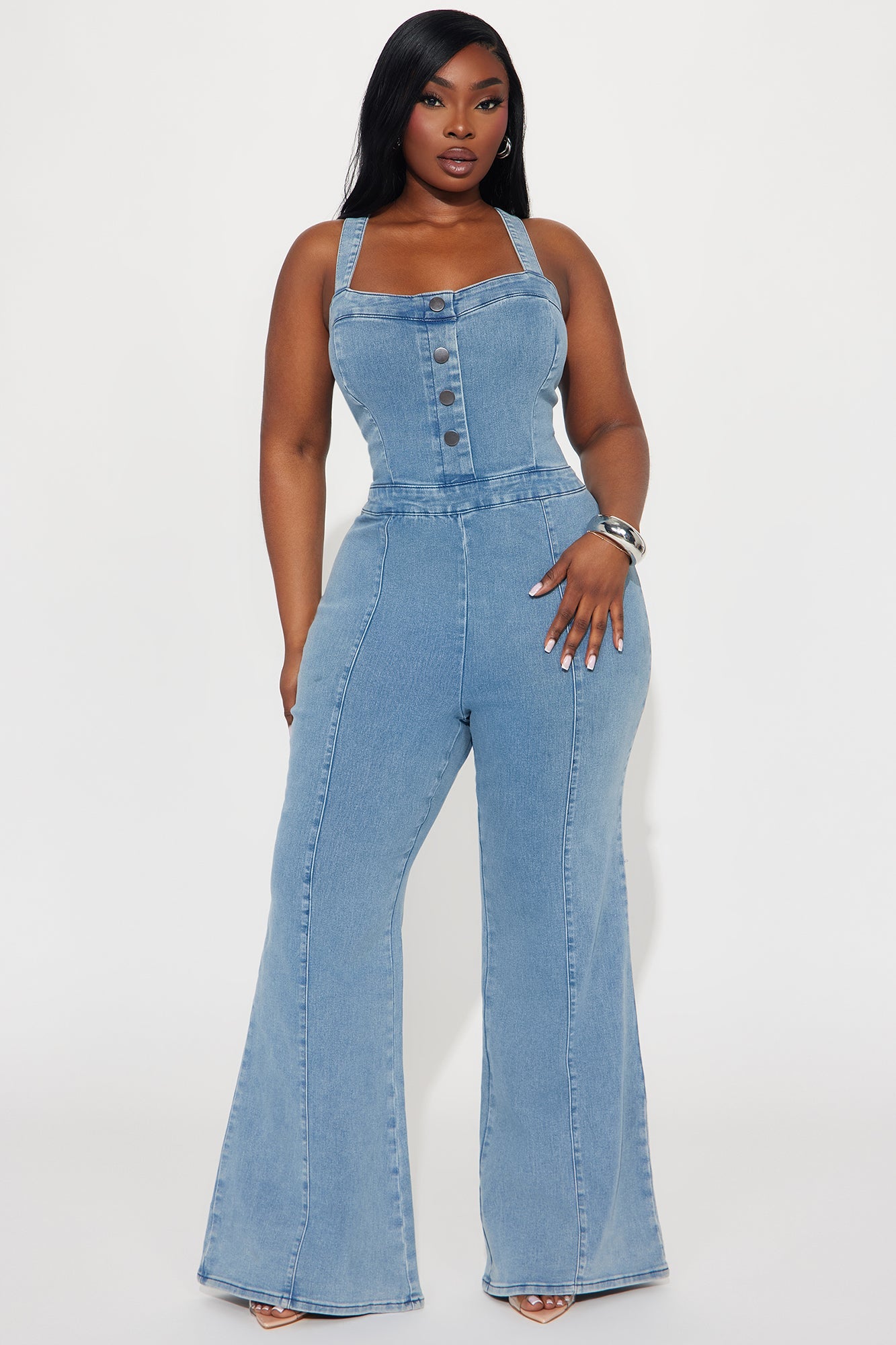https://cdn.shopify.com/s/files/1/0293/9277/files/05-13-24_S5_12_20009_LightWash_RA_DO_11-34-27_PLUS_6439_PXF.jpg?v=1715880759