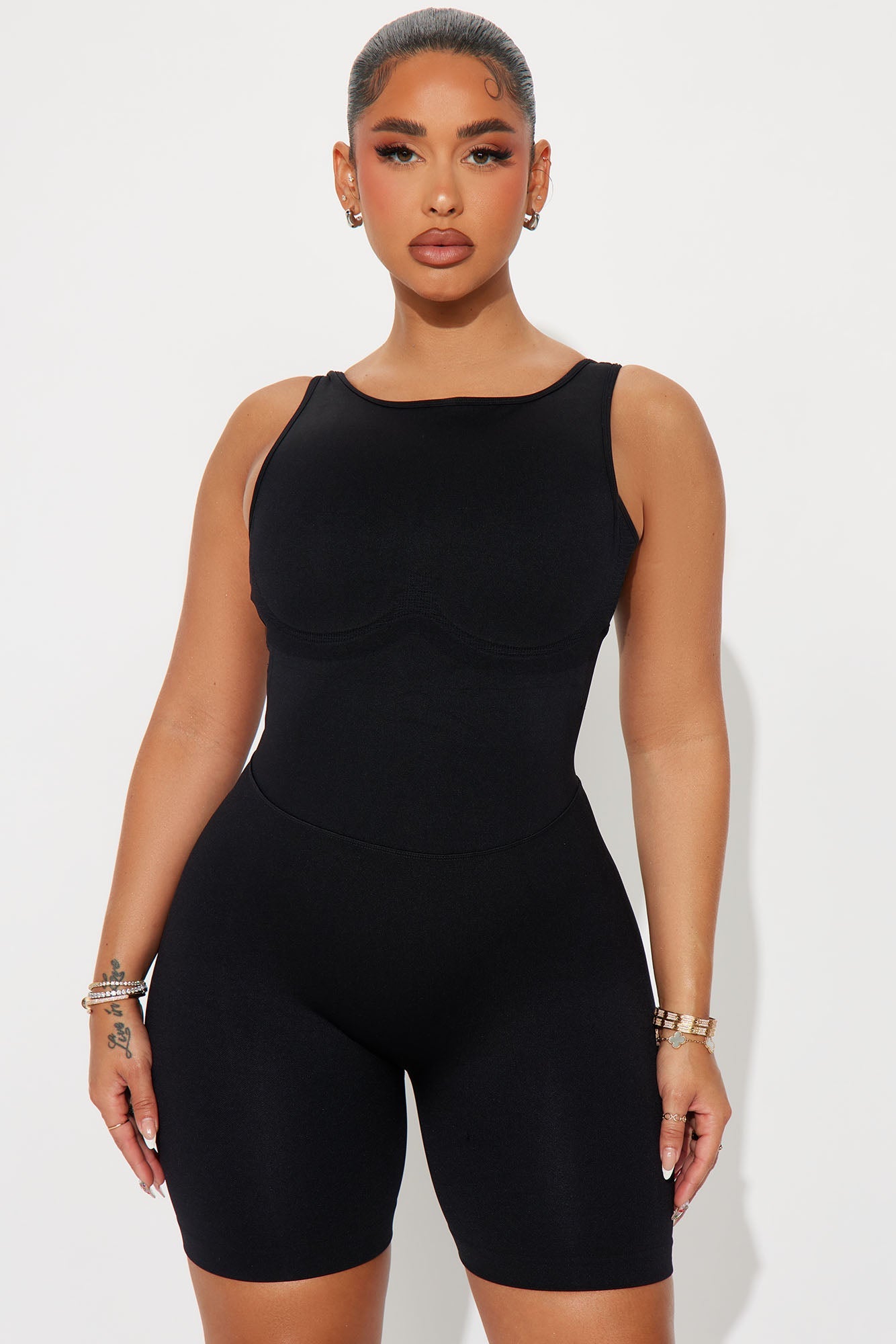https://cdn.shopify.com/s/files/1/0293/9277/files/06-07-24_S1_47_RP8406_Black_TK_AP_13-41-47_86306_BH.jpg?v=1718991175