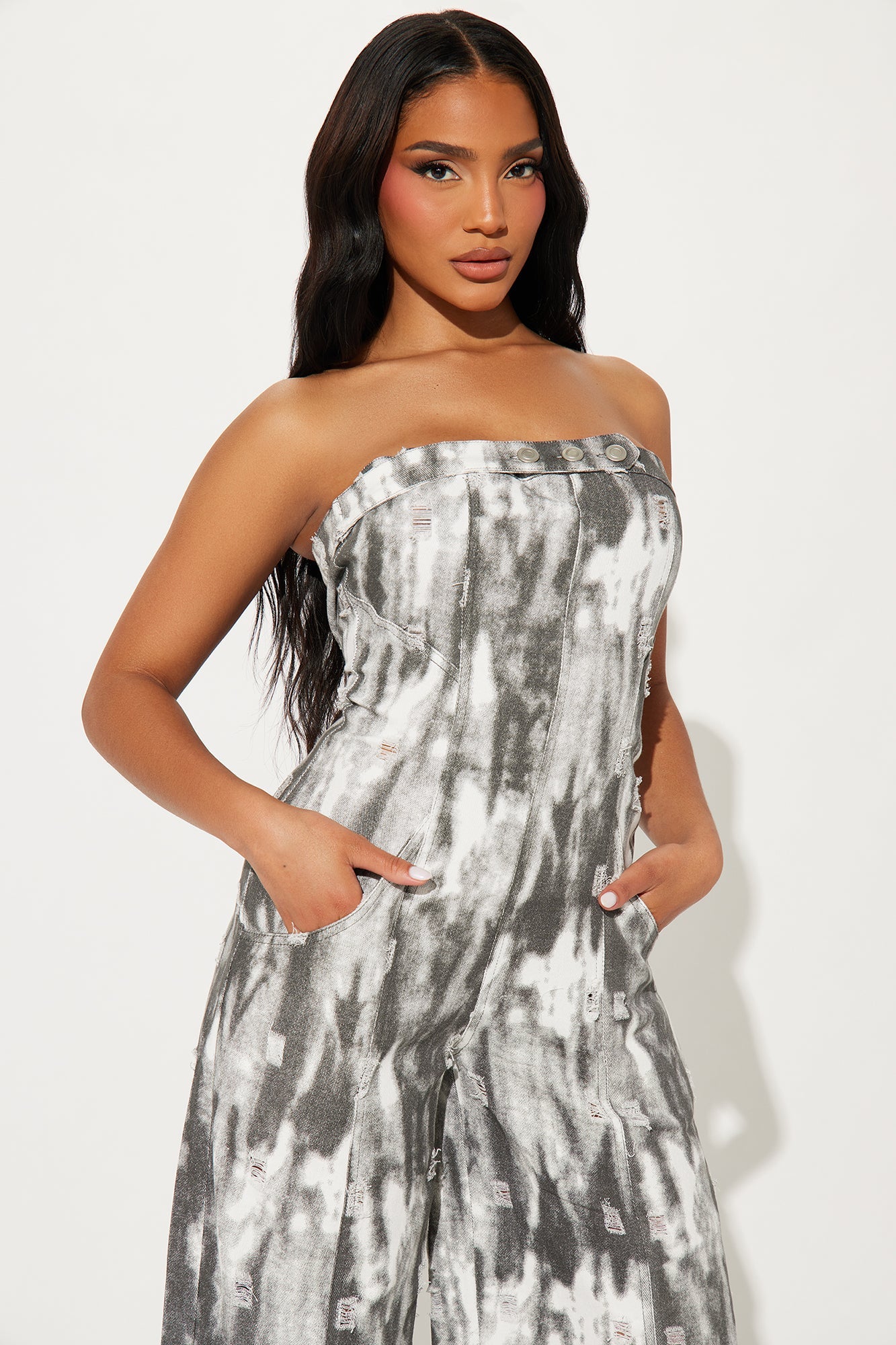 https://cdn.shopify.com/s/files/1/0293/9277/files/06-11-24_S4_13_HF24E696_Grey_TK_SS_10-37-35_17534_PXF.jpg?v=1733959371