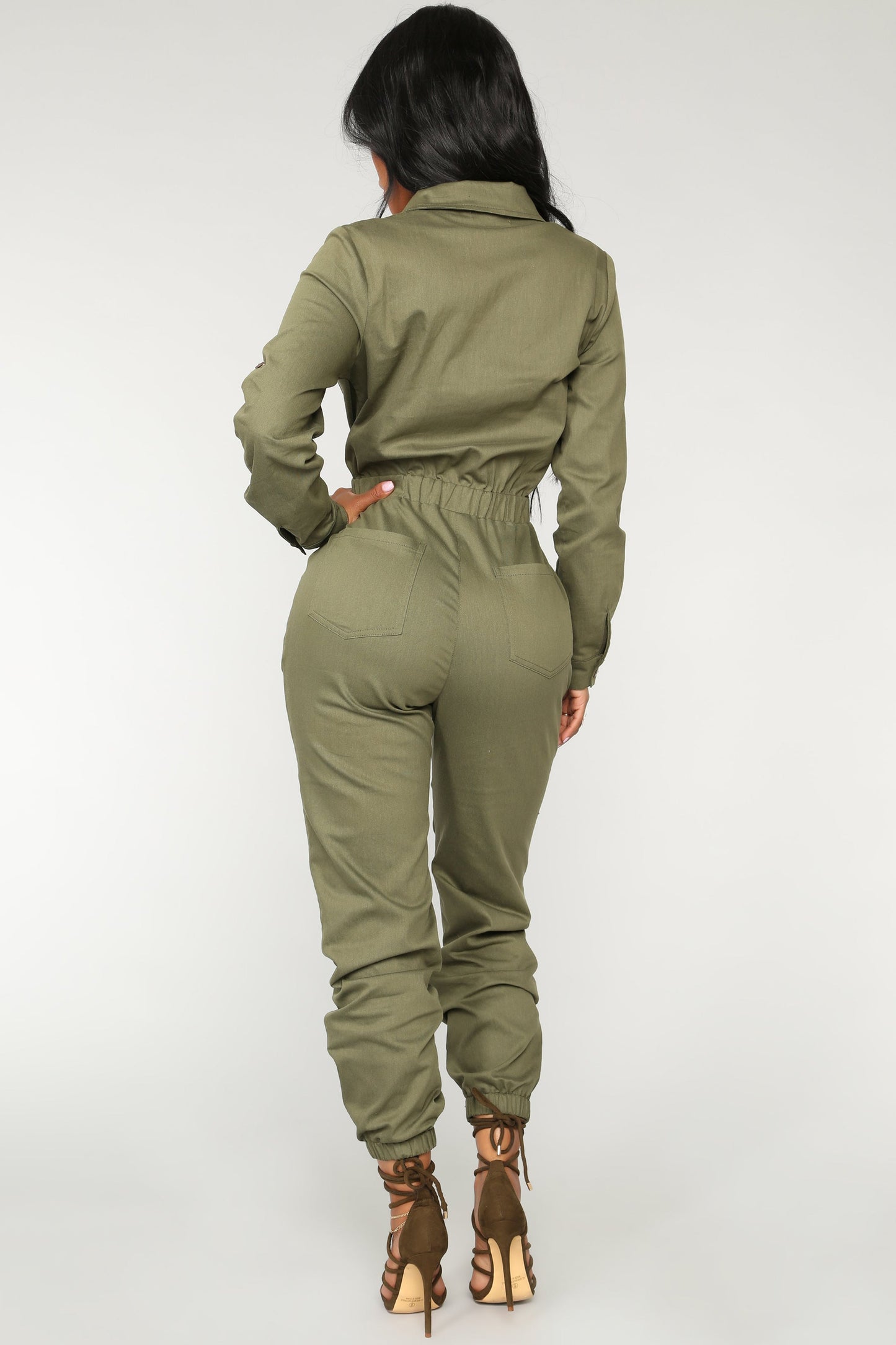 https://cdn.shopify.com/s/files/1/0293/9277/products/06-12-18_Studio1_1160_Olive_1545_JK.jpg?v=1625160172