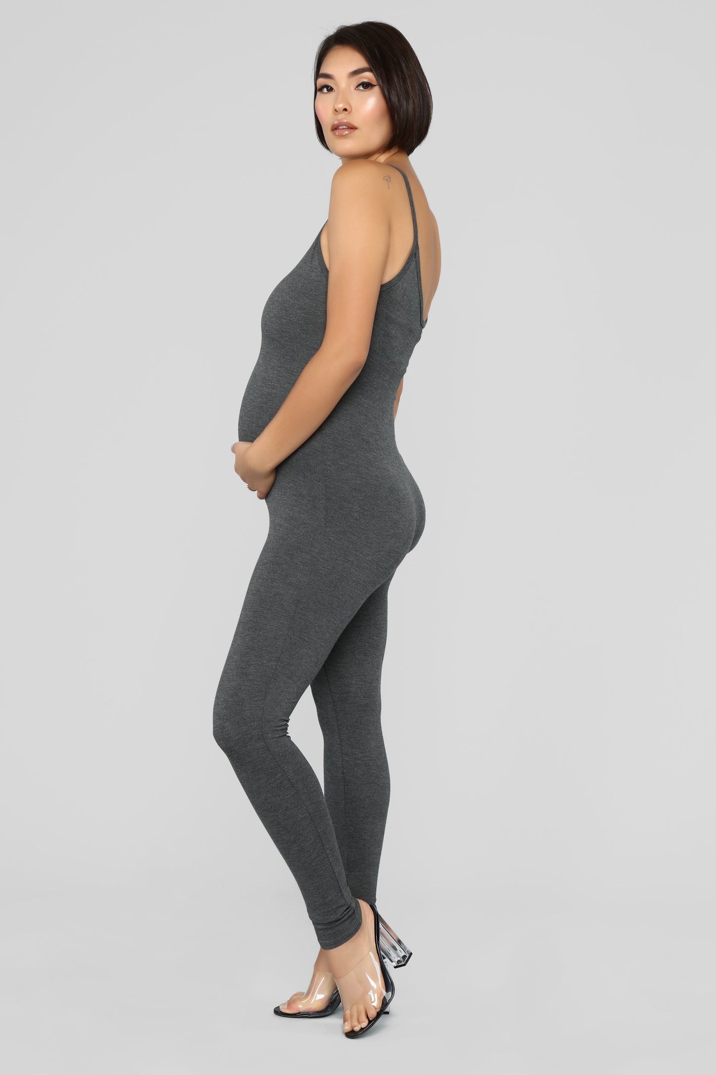 https://cdn.shopify.com/s/files/1/0293/9277/products/08-09-18_Studio_3_13-56-13_KJ5330M_Charcoal_0566_AJ.jpg?v=1665688763