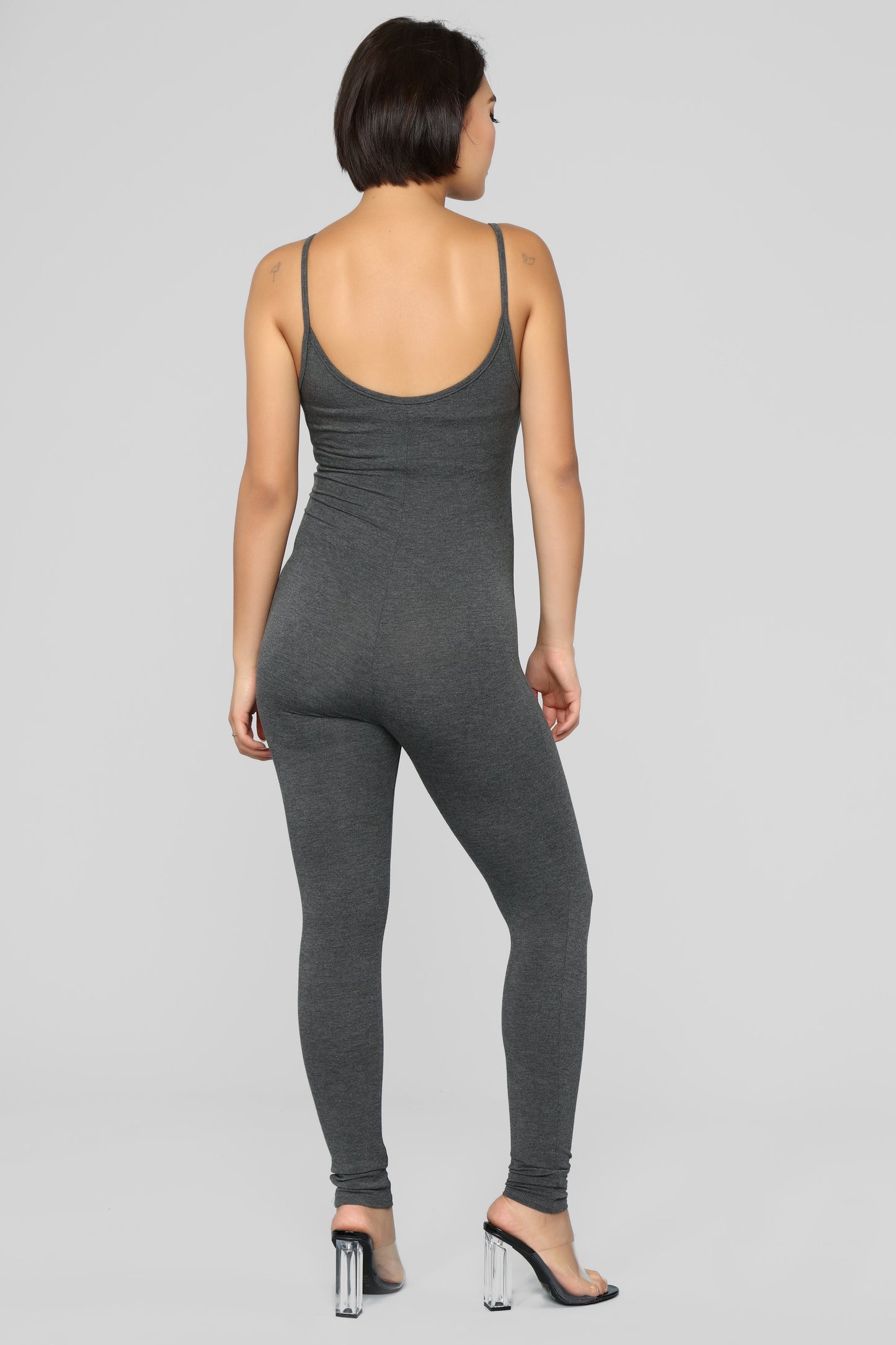 https://cdn.shopify.com/s/files/1/0293/9277/products/08-09-18_Studio_3_13-56-18_KJ5330M_Charcoal_0568_AJ.jpg?v=1665688763