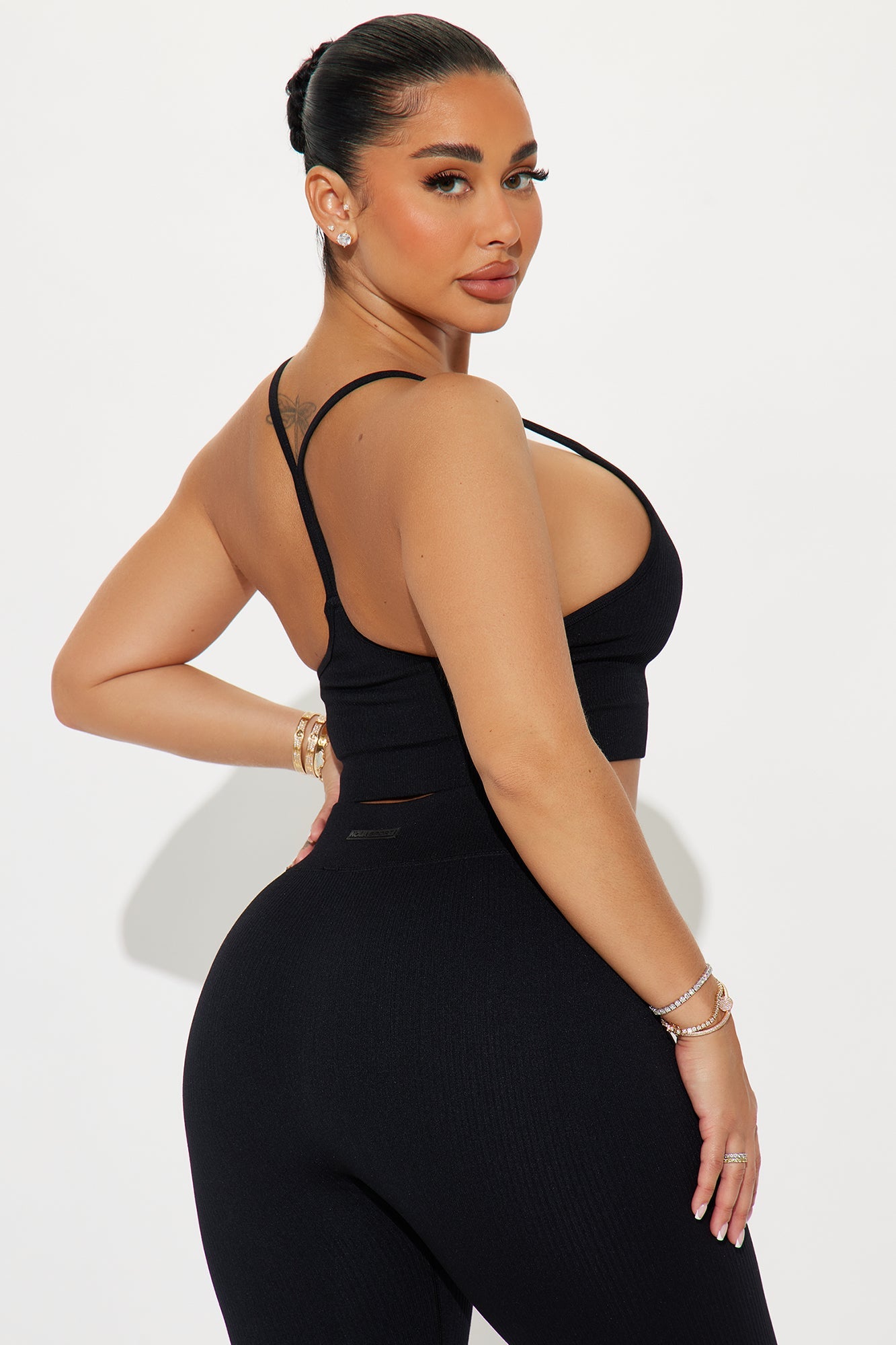https://cdn.shopify.com/s/files/1/0293/9277/files/08-27-24_S3_40_ZDNVSP1181_Black_TK_AC_14-15-57_57551_PXF.jpg?v=1724952170