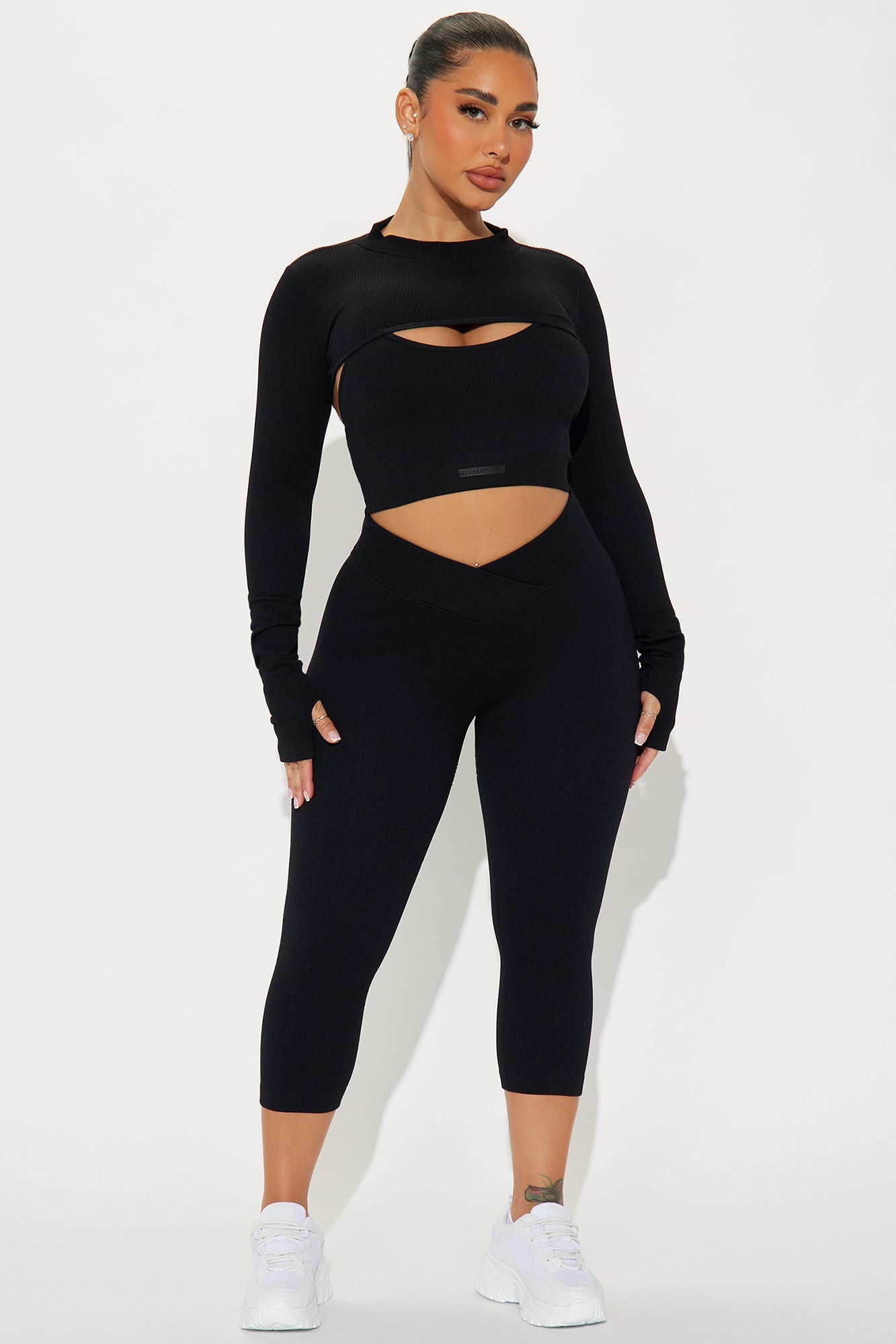 https://cdn.shopify.com/s/files/1/0293/9277/files/08-27-24_S3_40_ZDNVSP1181_Black_TK_AC_14-16-52_57556_PXF.jpg?v=1724952170