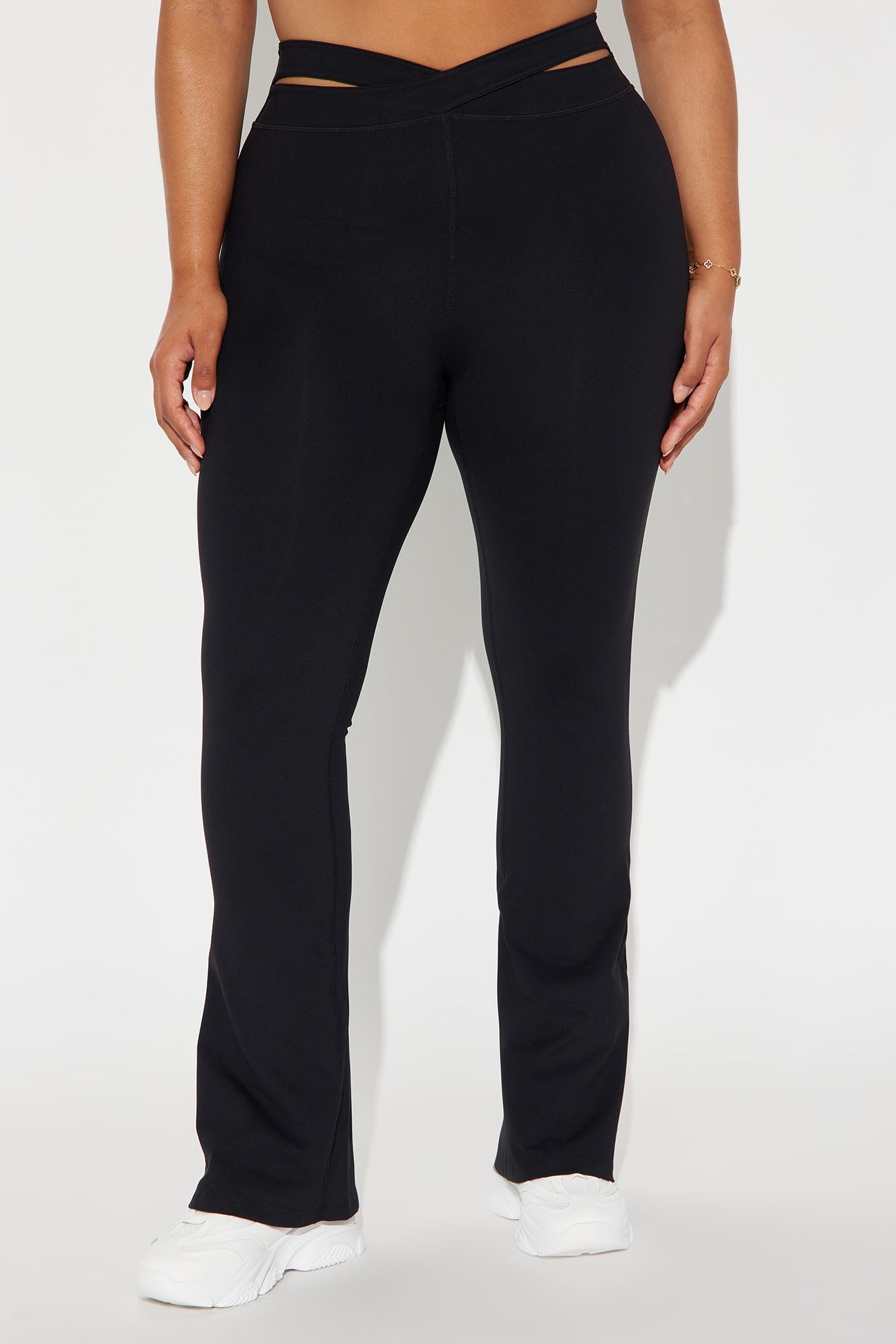 https://cdn.shopify.com/s/files/1/0293/9277/files/08-28-24_S4_10_ZDNVSP1167_Black_ZSR_AZ_PC_10-22-08_PLUS_50933_BH.jpg?v=1724890665
