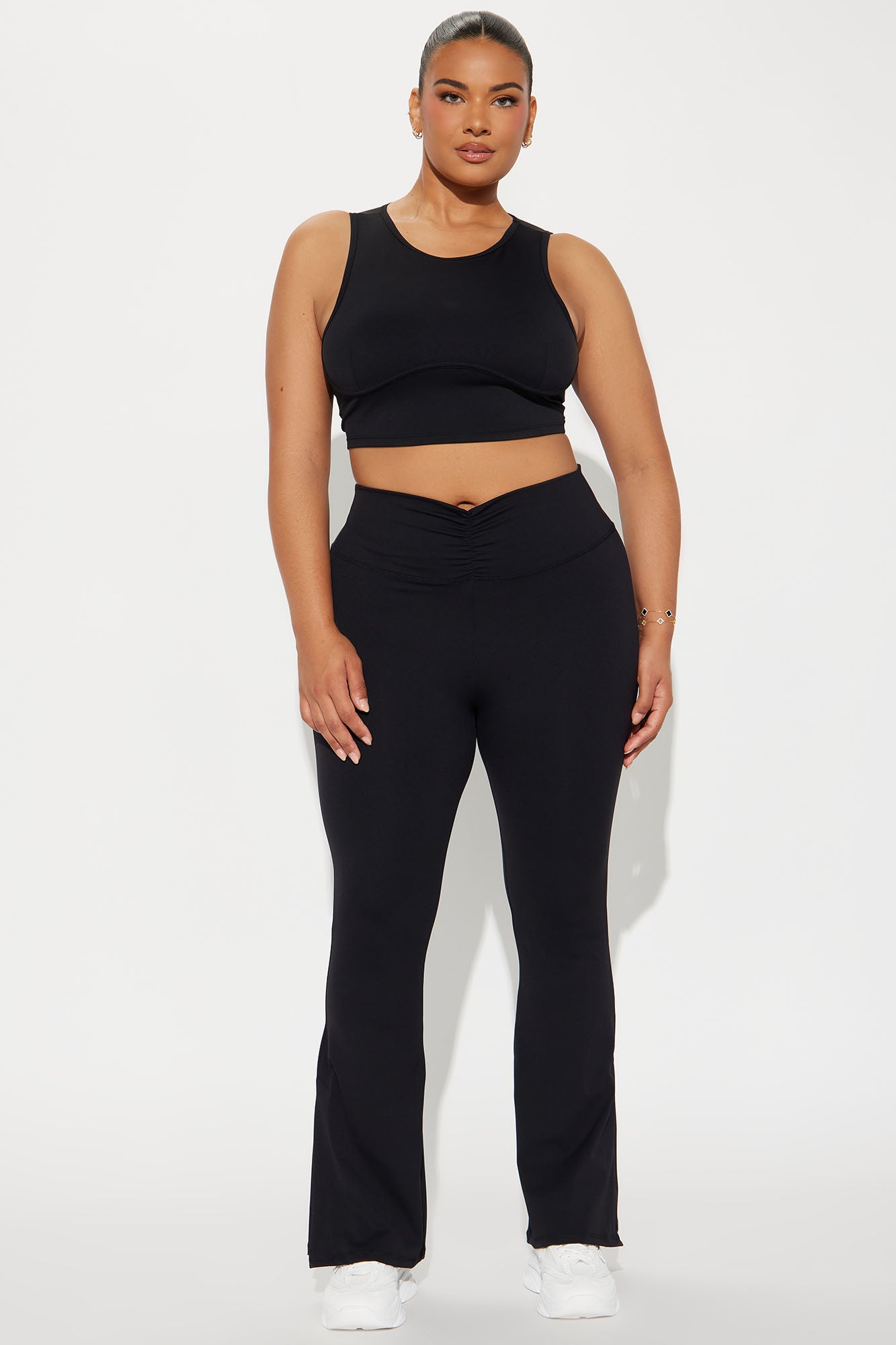 https://cdn.shopify.com/s/files/1/0293/9277/files/08-28-24_S4_24_YPS7603_Black_ZSR_AZ_PC_11-28-47_PLUS_51081_TT.jpg?v=1724950656