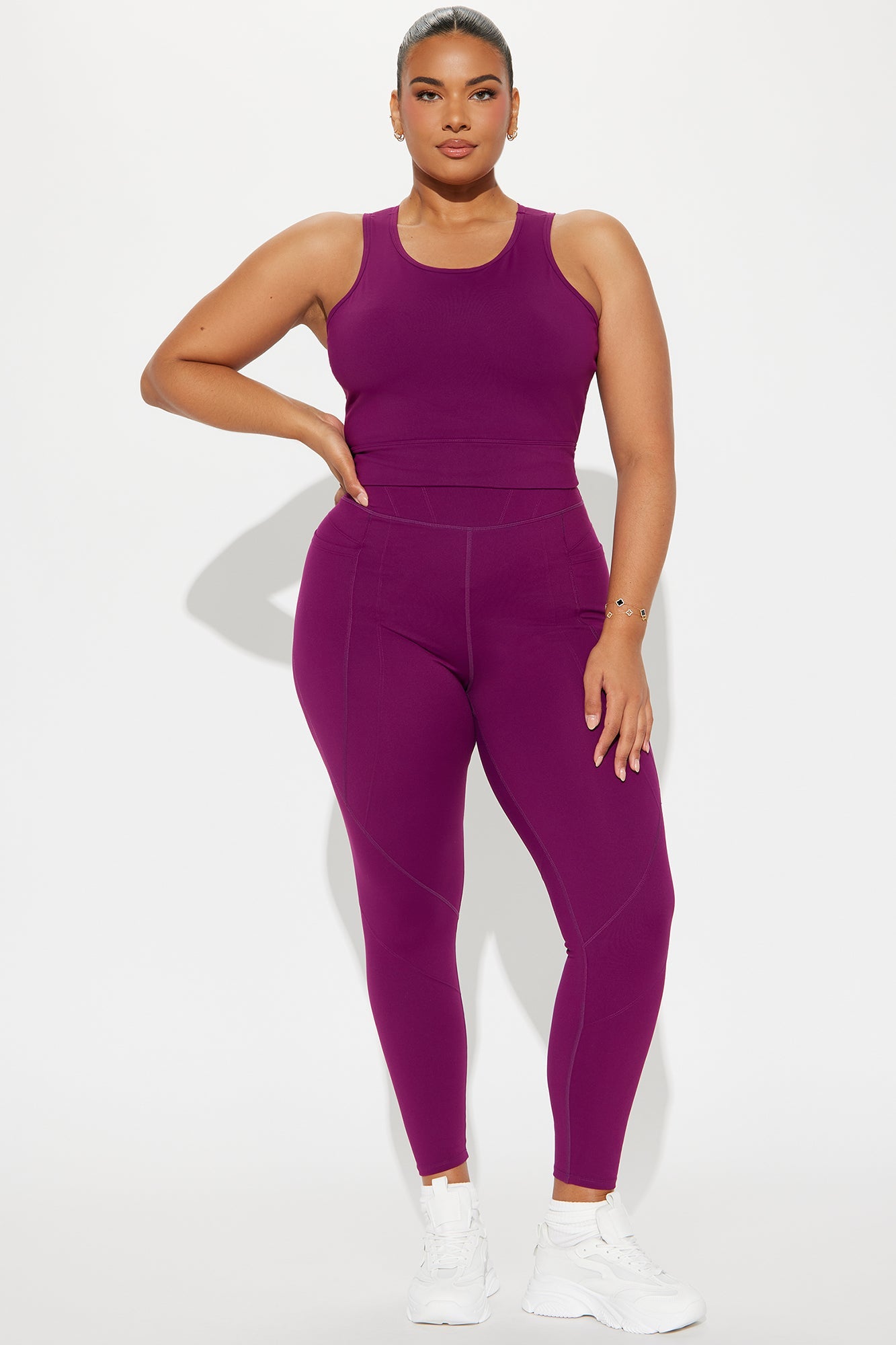 https://cdn.shopify.com/s/files/1/0293/9277/files/08-28-24_S4_36_ZDFN2335_Plum_AZ_PC_13-26-05_PLUS_51197_PXF.jpg?v=1725033773
