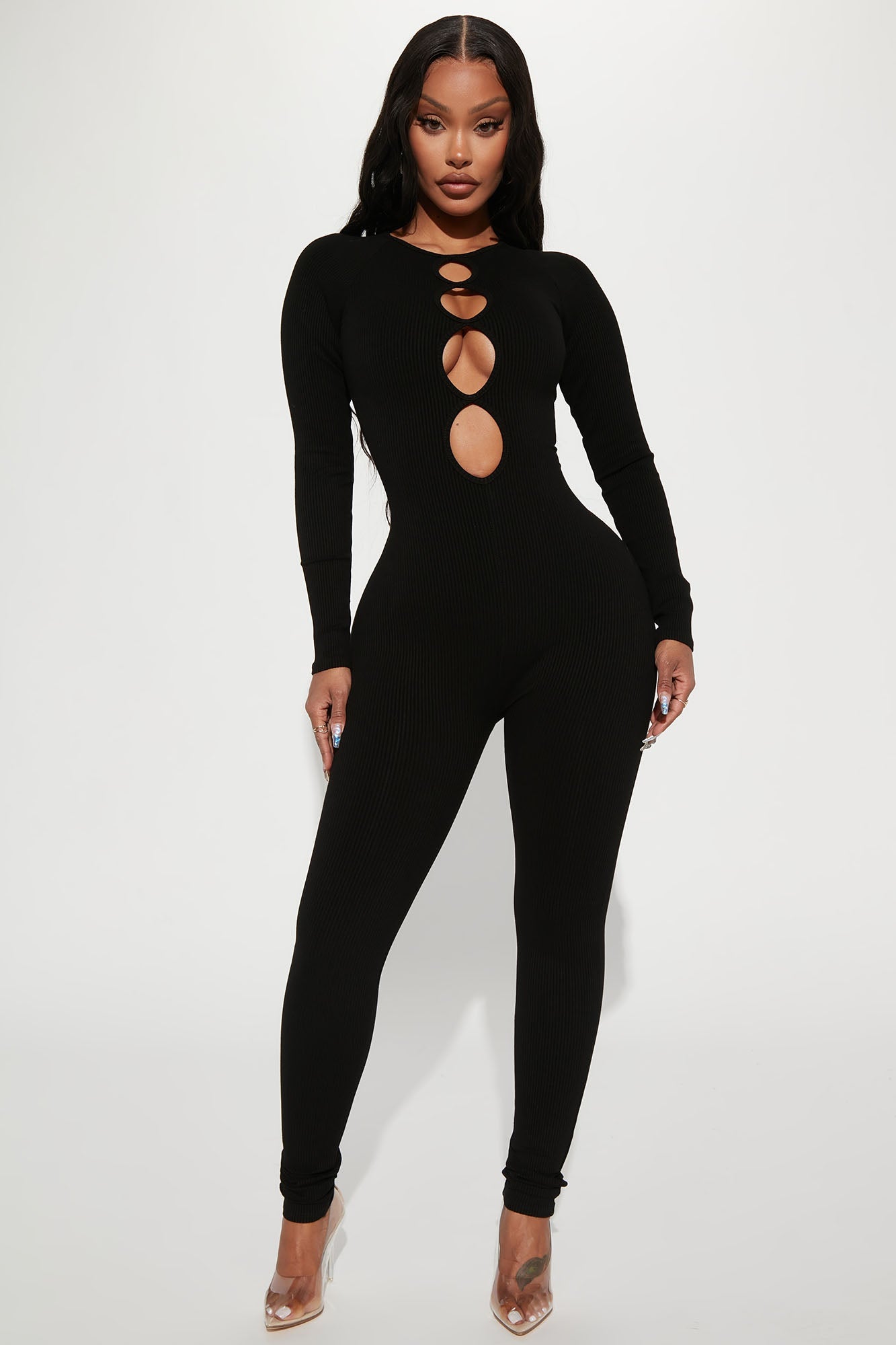 https://cdn.shopify.com/s/files/1/0293/9277/products/10-19-22Studio2_ME_RL_14-43-21_44_JP2419FN_Black_1219_WG.jpg?v=1666287223