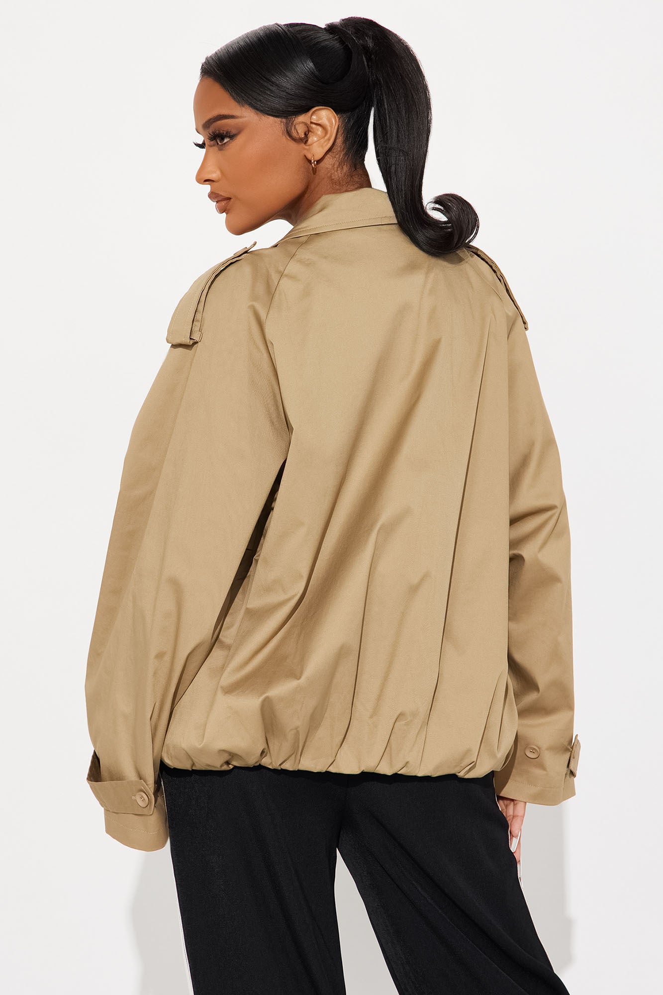 https://cdn.shopify.com/s/files/1/0293/9277/files/11-08-24_S1_25_T5069CA_Taupe_AZ_SS_15-11-07_165107_PXF_SG.jpg?v=1731353145