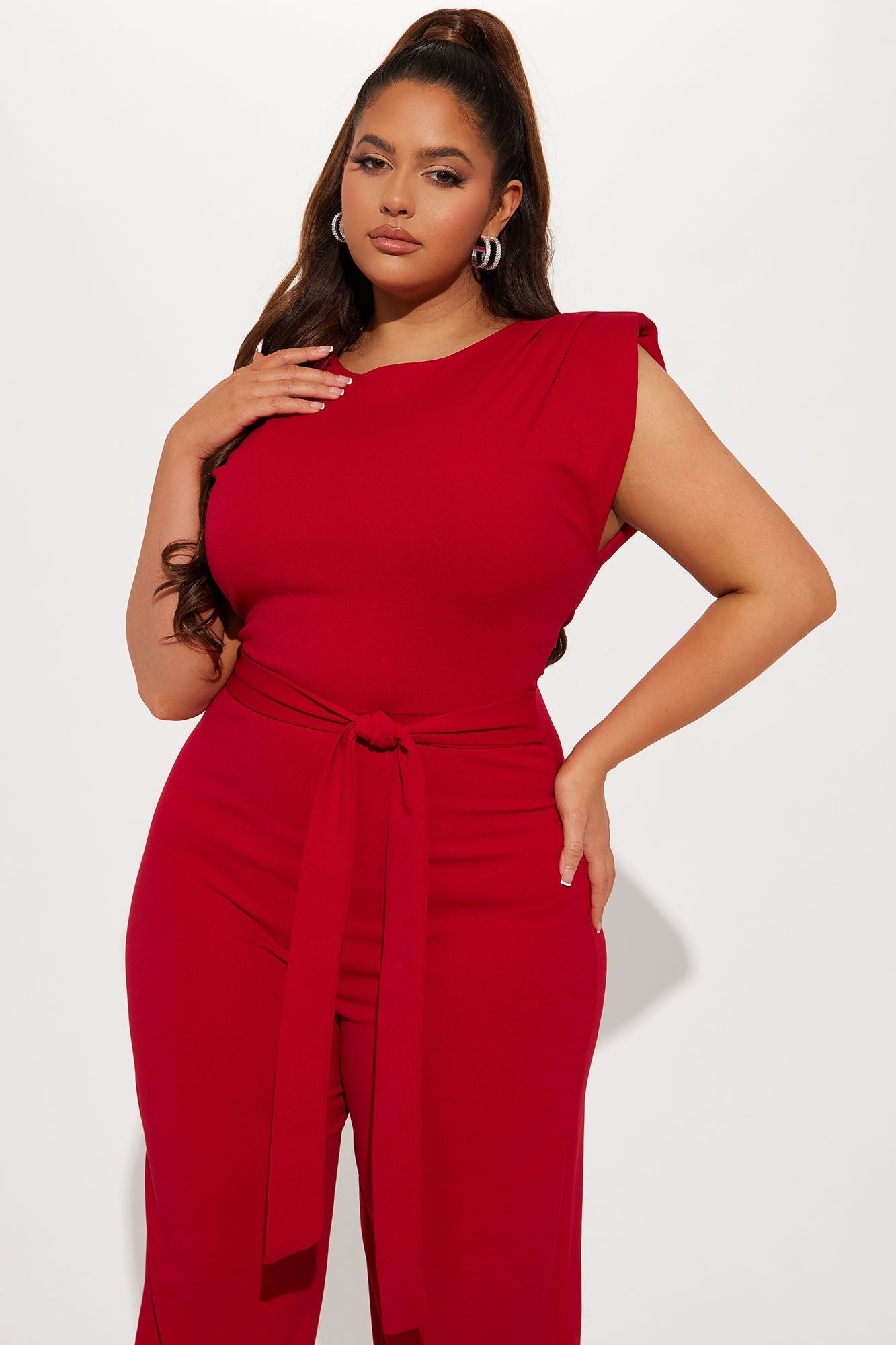 https://cdn.shopify.com/s/files/1/0293/9277/products/12-12-22Studio6_KJ_KT_15-23-27_58_WP8431_Red_P_7710_PLUS_SG.jpg?v=1670894805