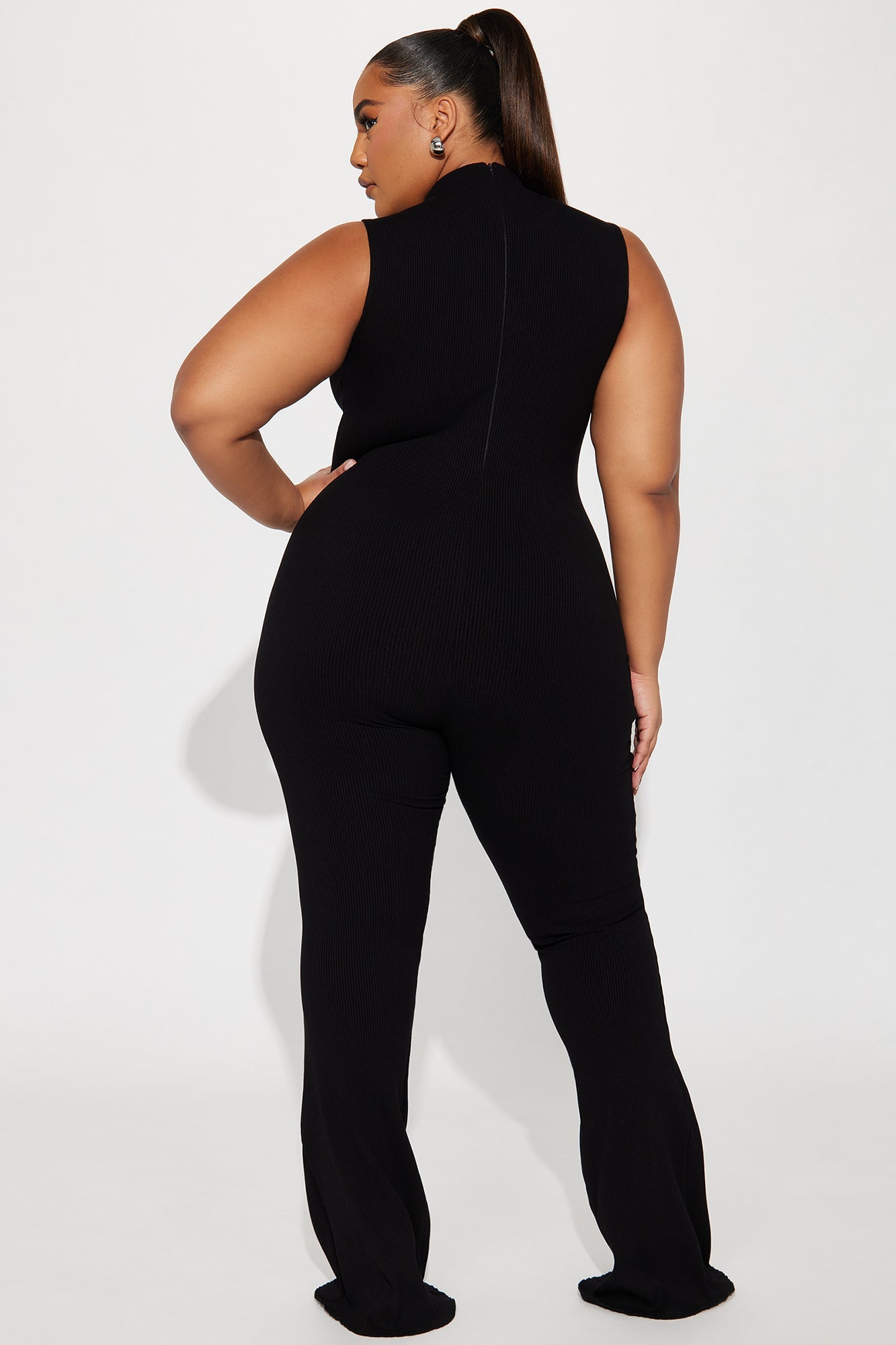 https://cdn.shopify.com/s/files/1/0293/9277/files/12-22-23_S7_9_ZDJ2435_Black_CB_AA_11-08-28_PLUS_2417_PXF.jpg?v=1734995709