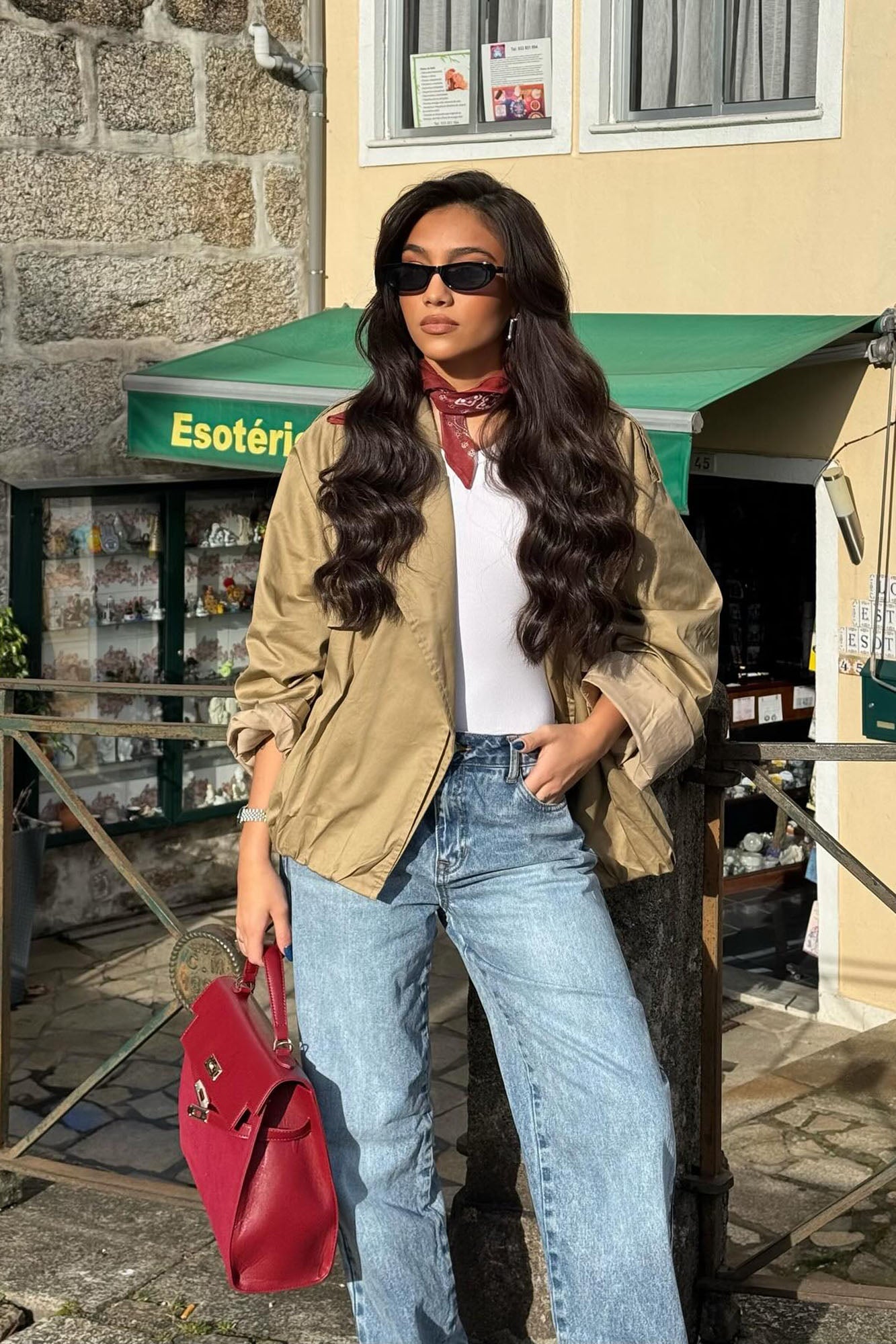 https://cdn.shopify.com/s/files/1/0293/9277/files/2-10-25__134_Marie_Cropped_Bubble_Trench_Taupe_JR.jpg?v=1743548838