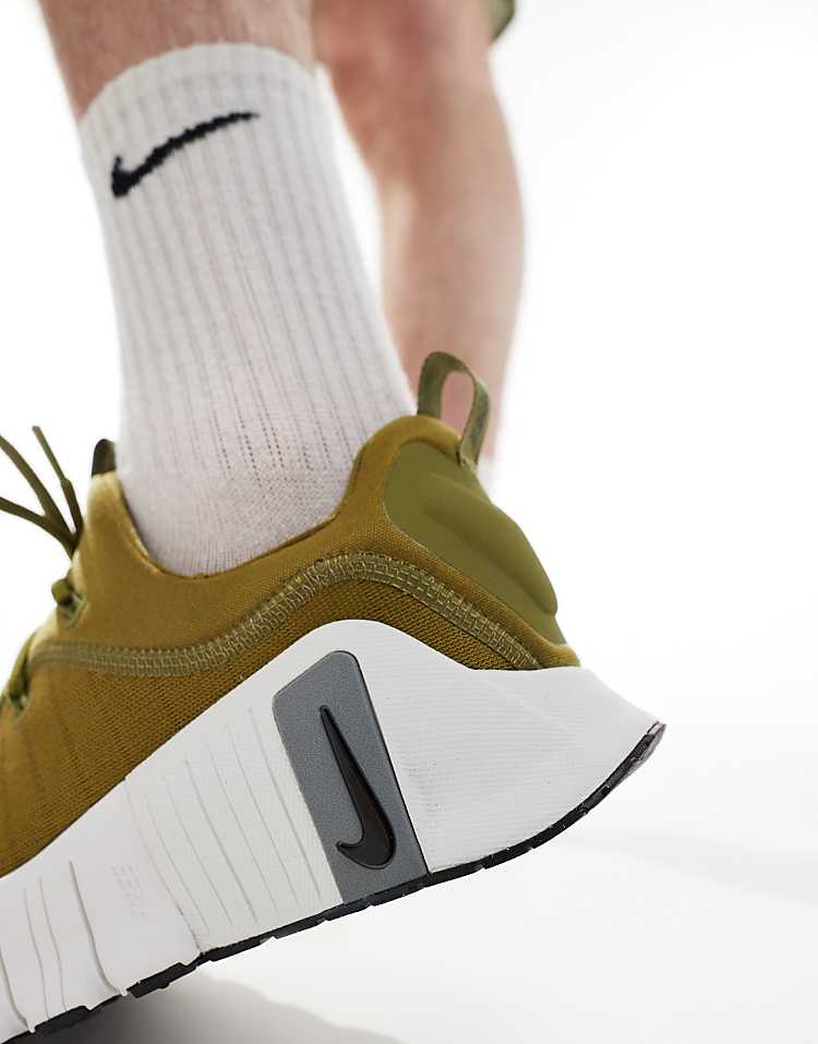 https://images.asos-media.com/products/nike-training-free-metcon-6-sneakers-in-kaki/206091287-4?$n_750w$&wid=750&fit=constrain