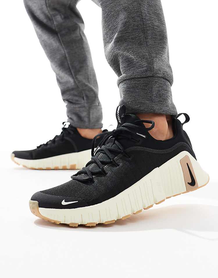 https://images.asos-media.com/products/nike-training-free-metcon-6-sneakers-in-zwart-en-beige/206622142-1-black?$n_750w$&wid=750&fit=constrain
