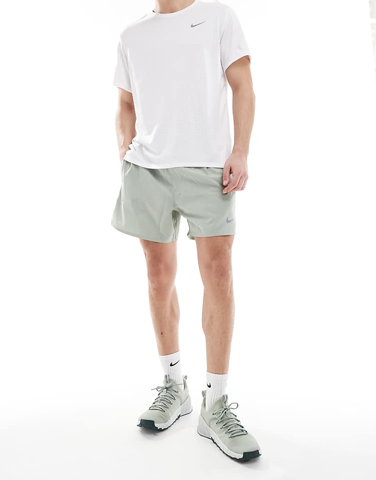 https://images.asos-media.com/products/nike-training-free-metcon-6-sneakers-in-groen/207051104-5?$n_750w$&wid=750&fit=constrain