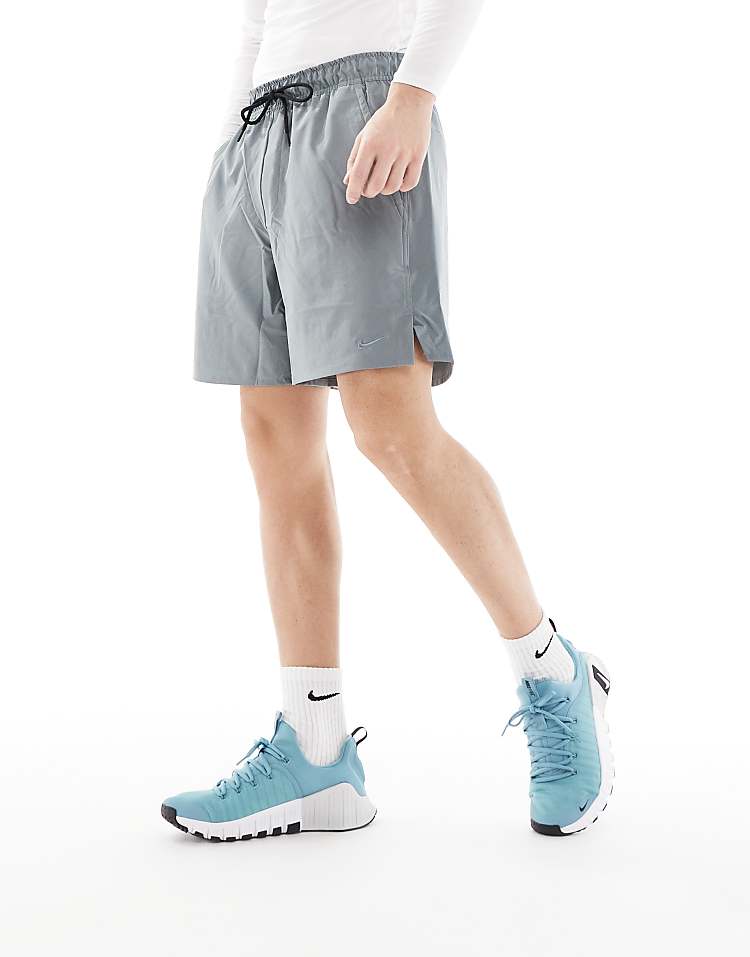 https://images.asos-media.com/products/nike-training-free-metcon-6-sneakers-in-lichtblauw/207496121-3?$n_750w$&wid=750&fit=constrain