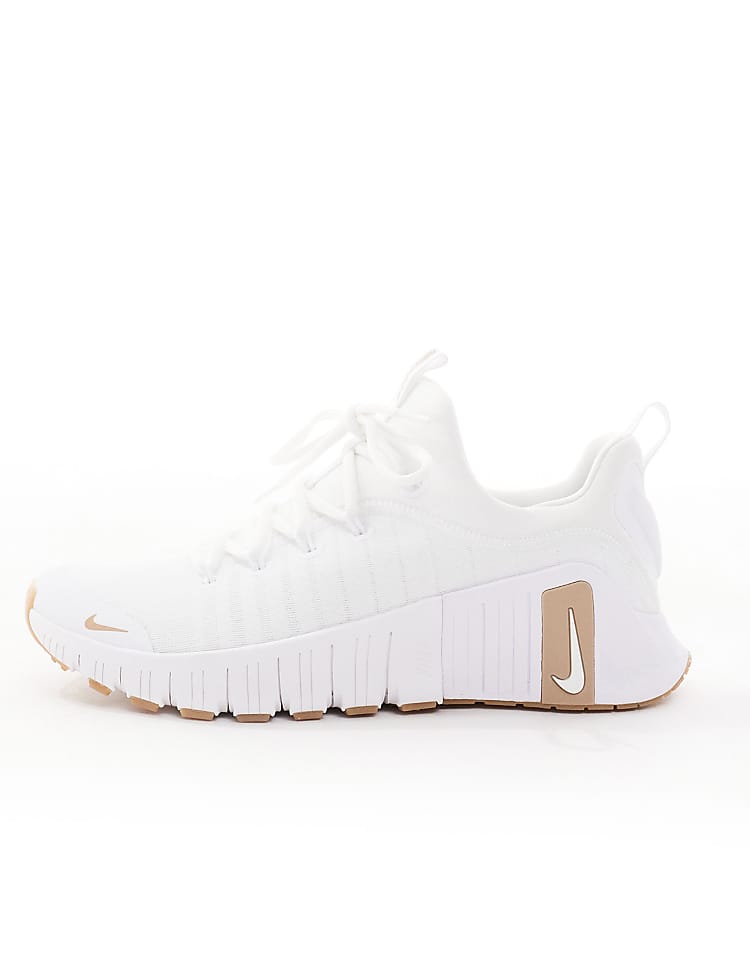 https://images.asos-media.com/products/nike-training-free-metcon-6-sneakers-in-wit/207496567-2?$n_750w$&wid=750&fit=constrain