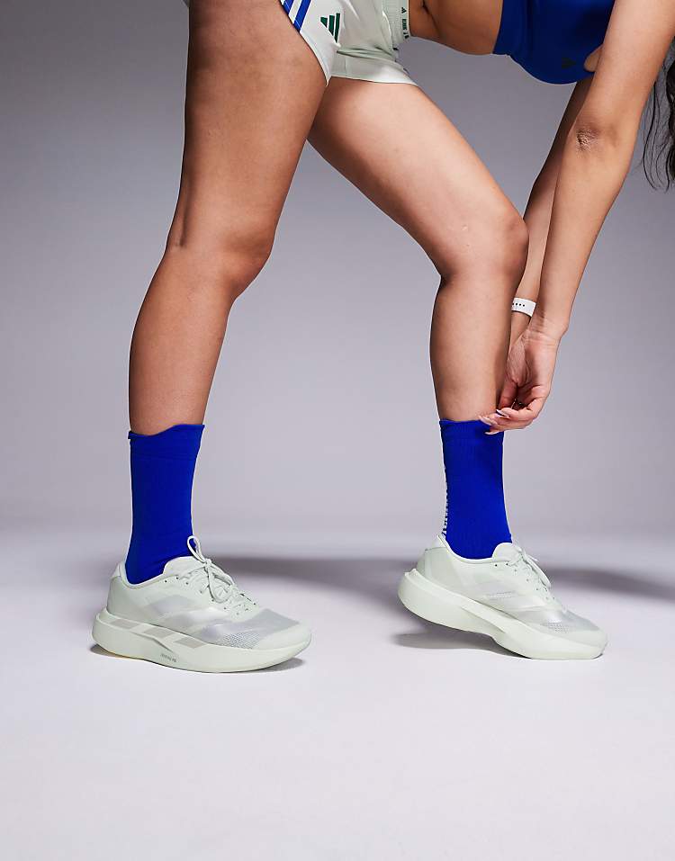 https://images.asos-media.com/products/adidas-hardlopen-adizero-evo-sl-sneakers-in-groen/207516524-1-mgreen?$n_750w$&wid=750&fit=constrain