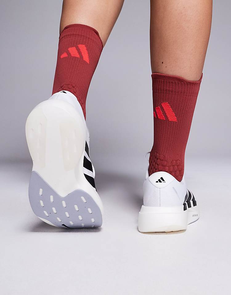 https://images.asos-media.com/products/adidas-hardlopen-adizero-evo-sl-sneakers-in-wit-en-zwart/207516555-4?$n_750w$&wid=750&fit=constrain