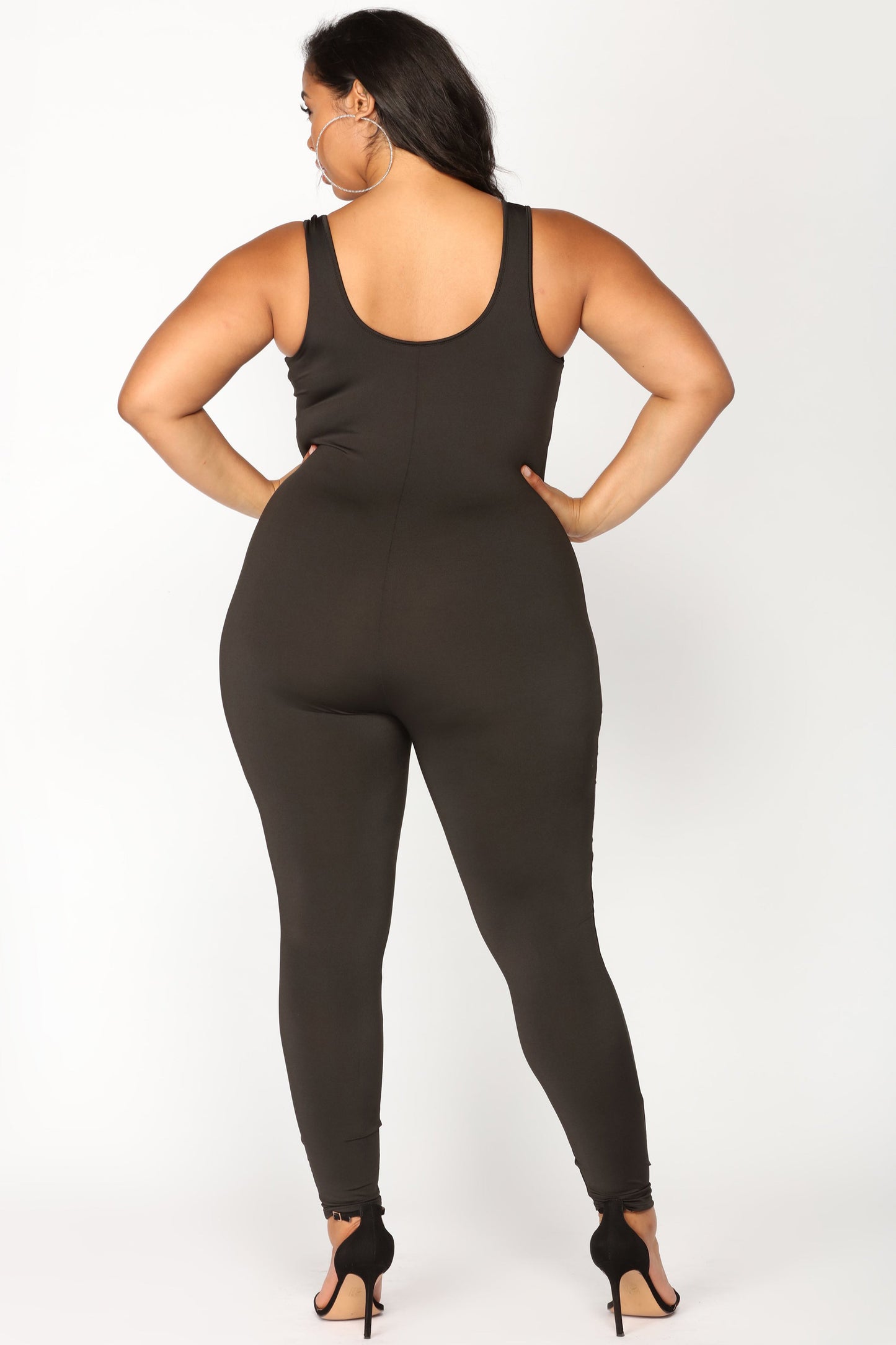 https://cdn.shopify.com/s/files/1/0293/9277/products/Fashion_Nova_12-06-17_Studio_2-1209_JK.jpg?v=1676423772