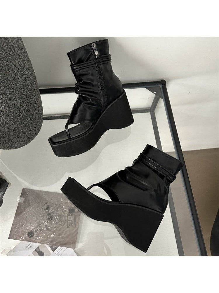 Wholesale7 black open toe chunky heel boots with side zipper and ruched ankle design