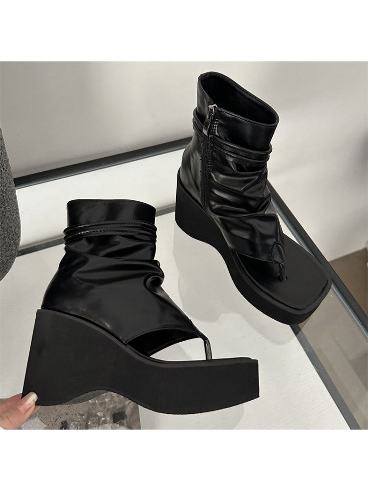 Wholesale7 black open toe chunky heel boots with zip closure and ruched ankle design