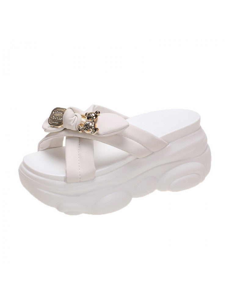 Wholesale7 white bow platform slippers for women with thick cushioned sole and decorative metal charm