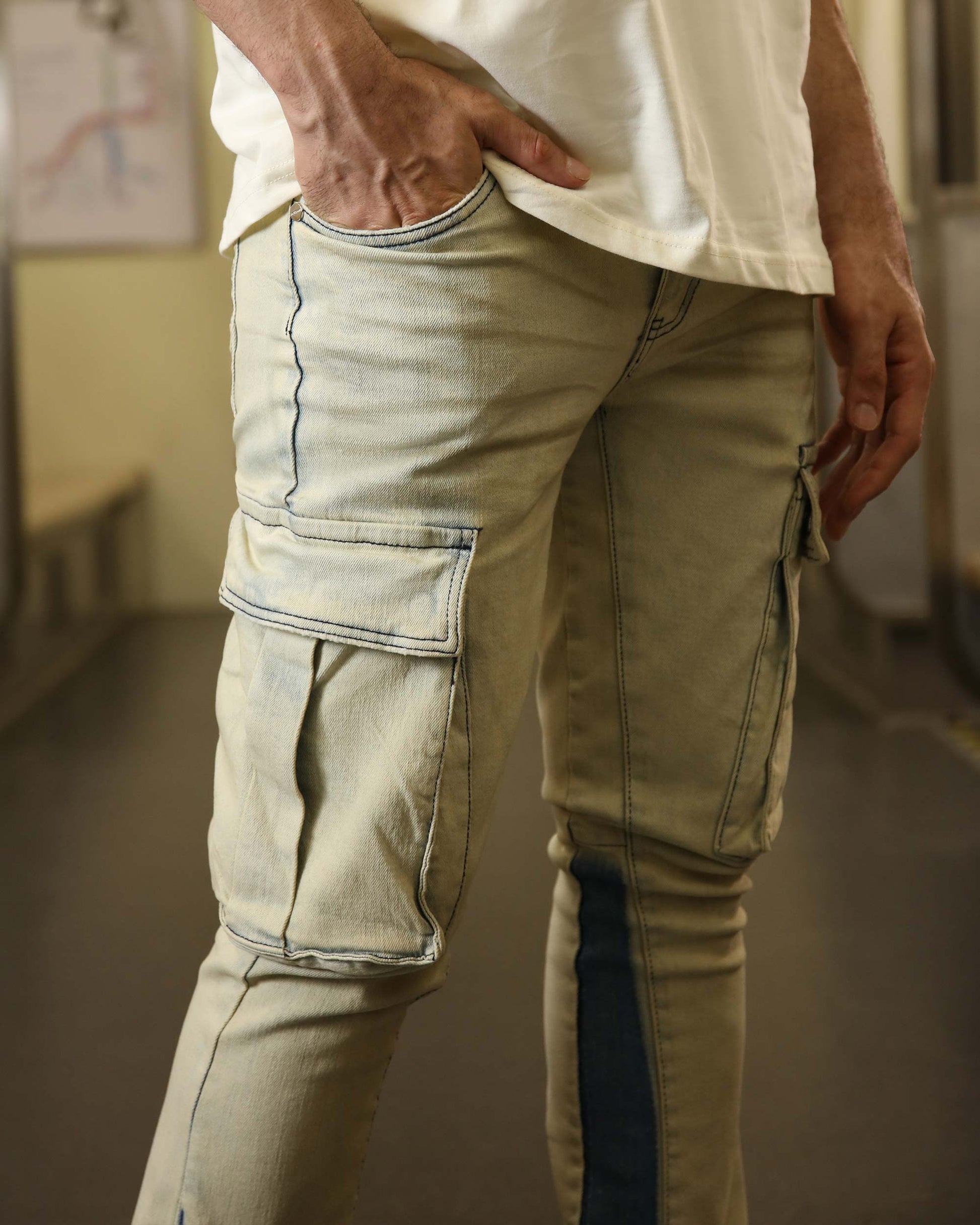 Logeqi industrial style cargo jeans featuring utility pockets and a modern fit