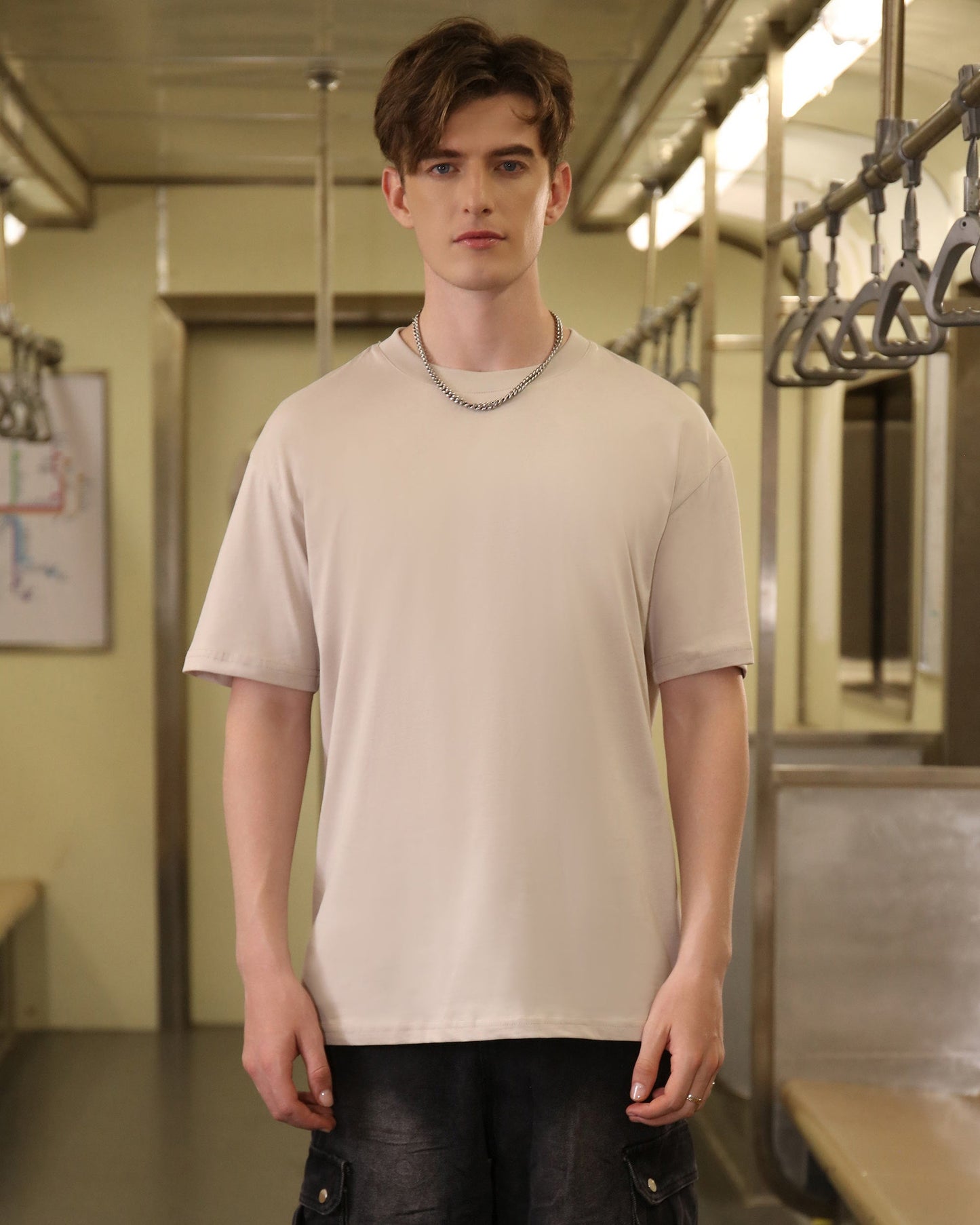 Logeqi solid color casual tee in beige, perfect for a relaxed, oversized look