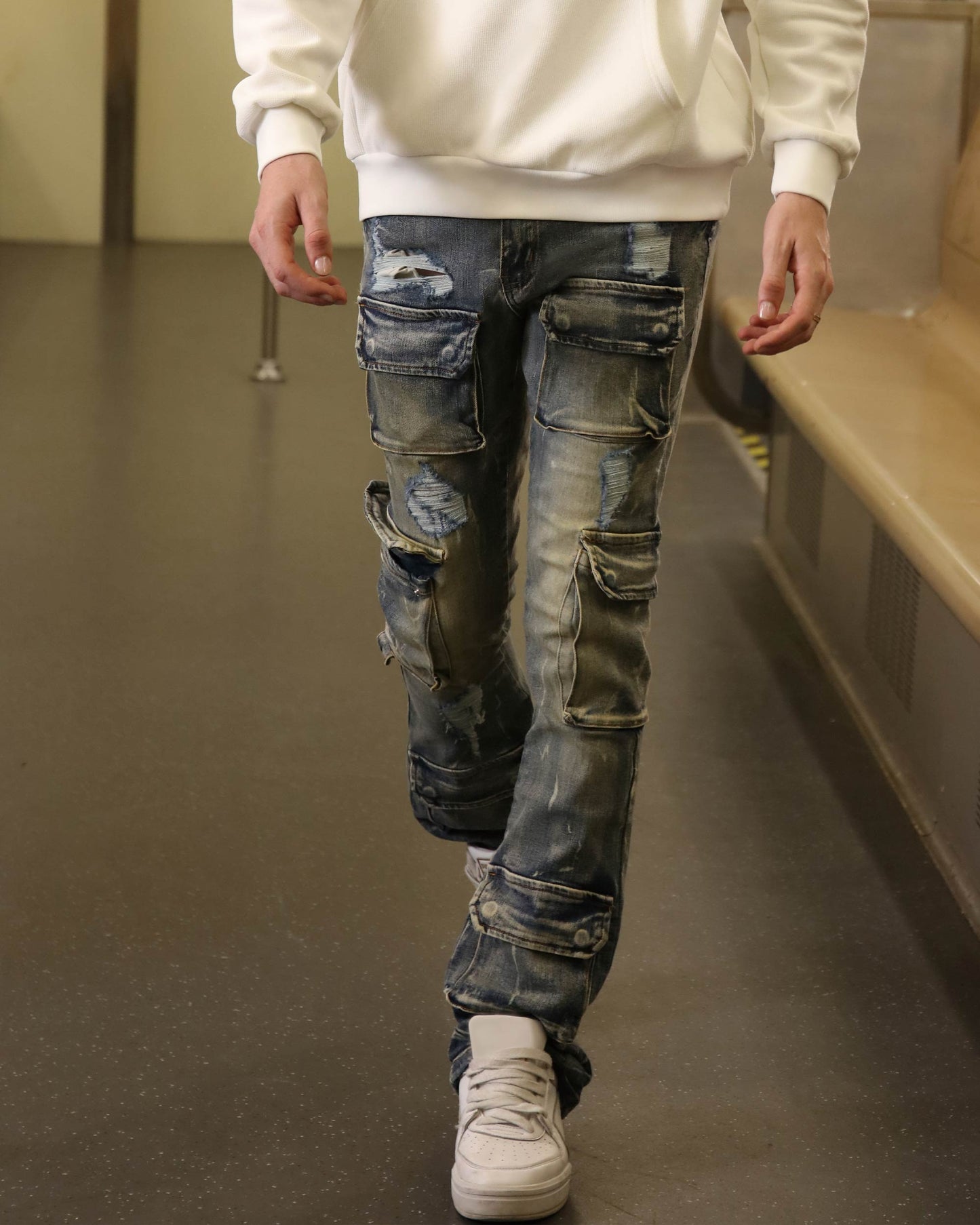 Logeqi dark wash cargo jeans with slashed knee design and multiple pockets for a trendy casual look