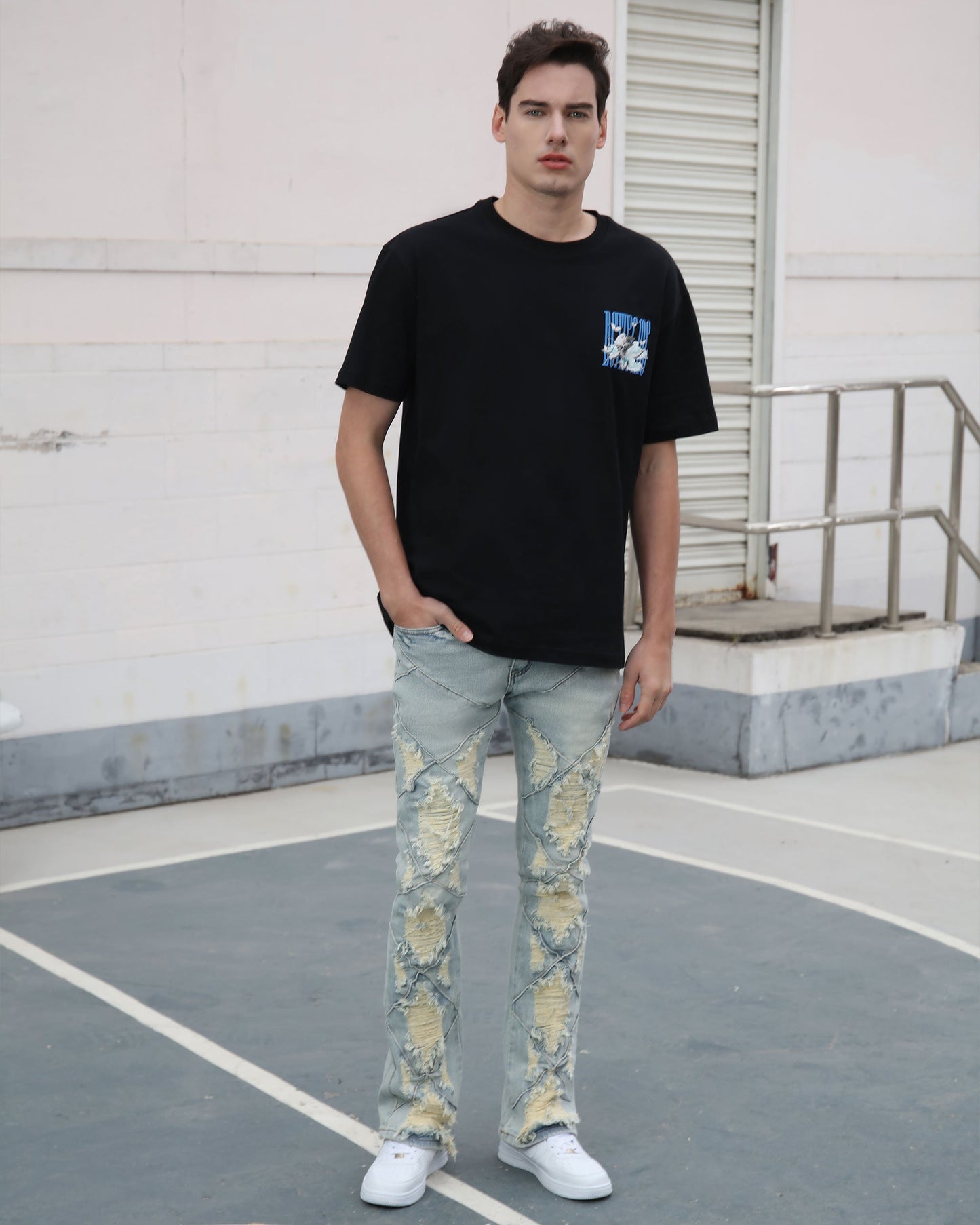 Logeqi distressed blue jeans with a stylish design, perfect for casual outfits and everyday wear