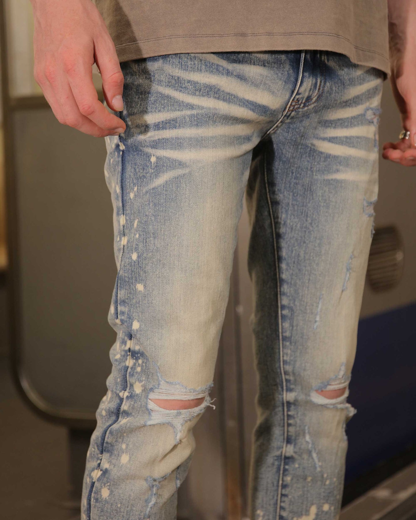Logeqi distressed whiskered blue jeans with stylish rips and a modern fit