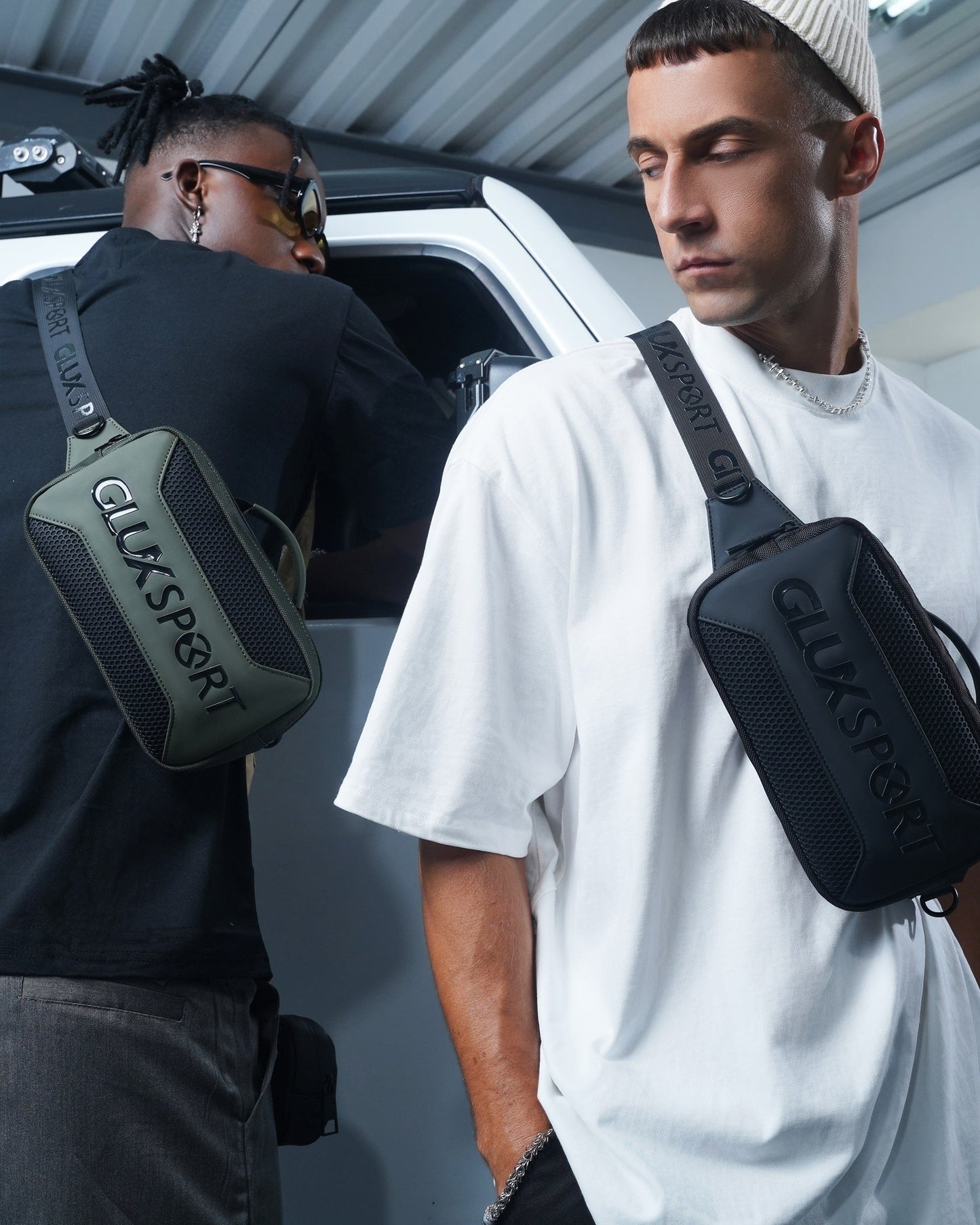 GLUX men's gaming shoulder bag featured in stylish black and green, perfect for gamers on the go