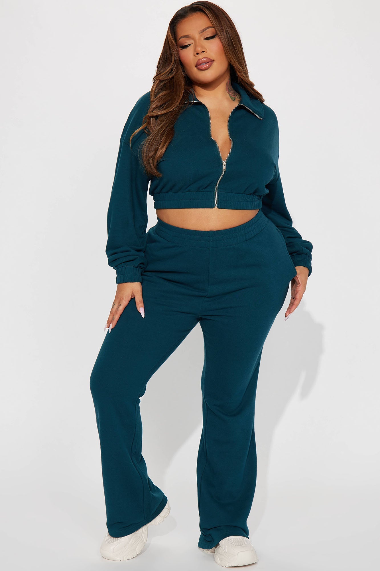 Fashion Nova hunter green cropped lounge jacket with matching pants for a stylish and comfortable look