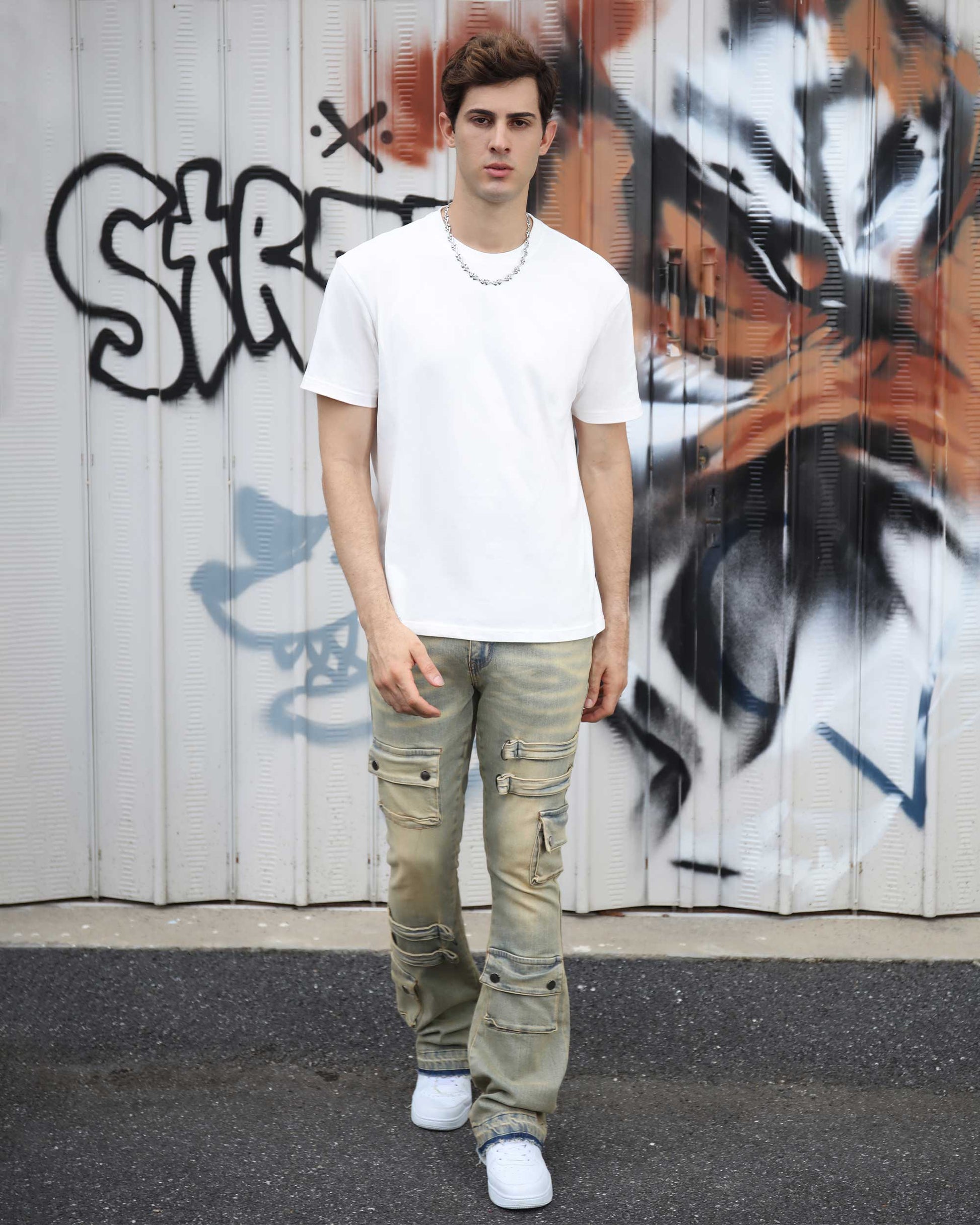 Logeqi industrial style cargo jeans with multiple pockets for a trendy look