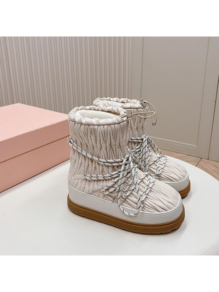 Wholesale7 lambswool snow boots in beige with quilted texture and thick brown sole for winter