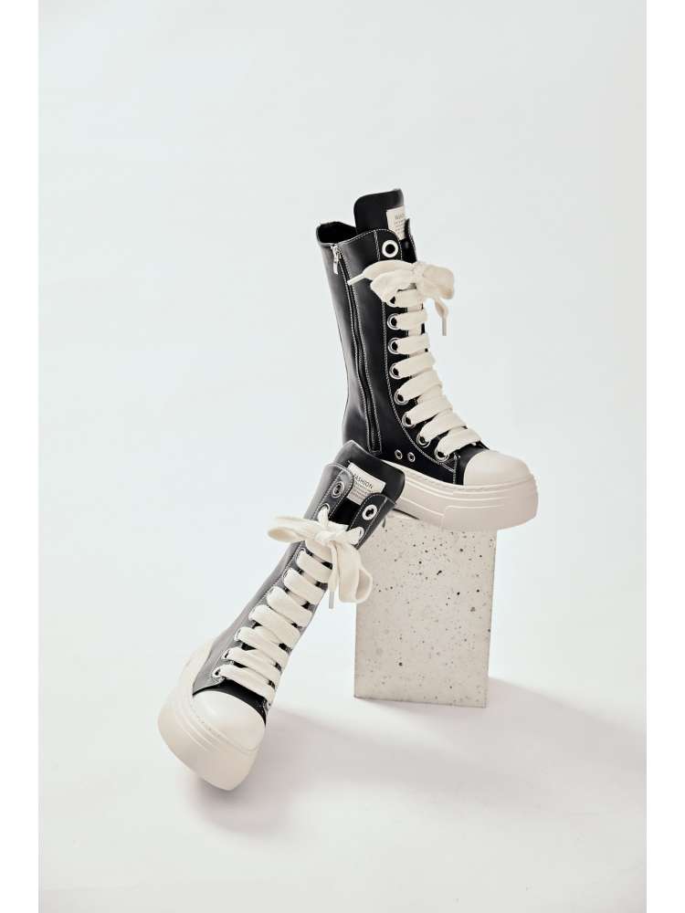 Wholesale7 black and white platform high top boots with thick soles and white laces
