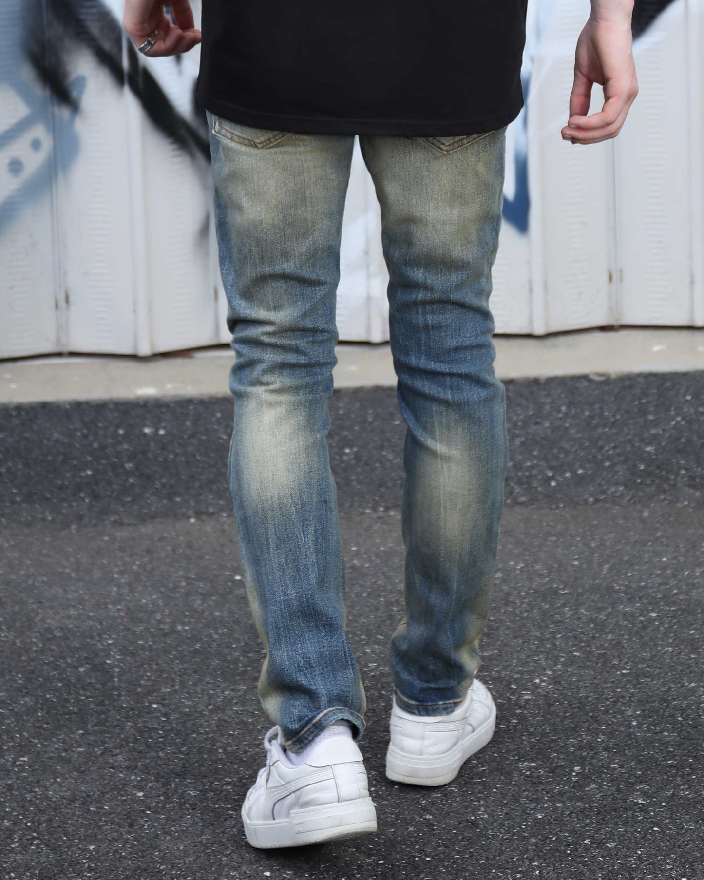 Logeqi slim fit blue ripped jeans with faded detail, perfect for casual wear
