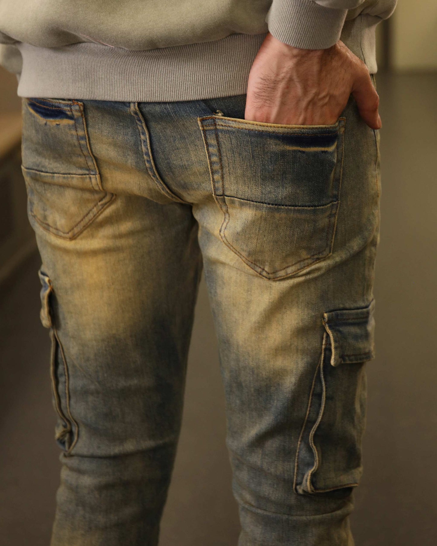 Logeqi vintage distressed cargo jeans featuring a slim fit and utility pockets on the sides