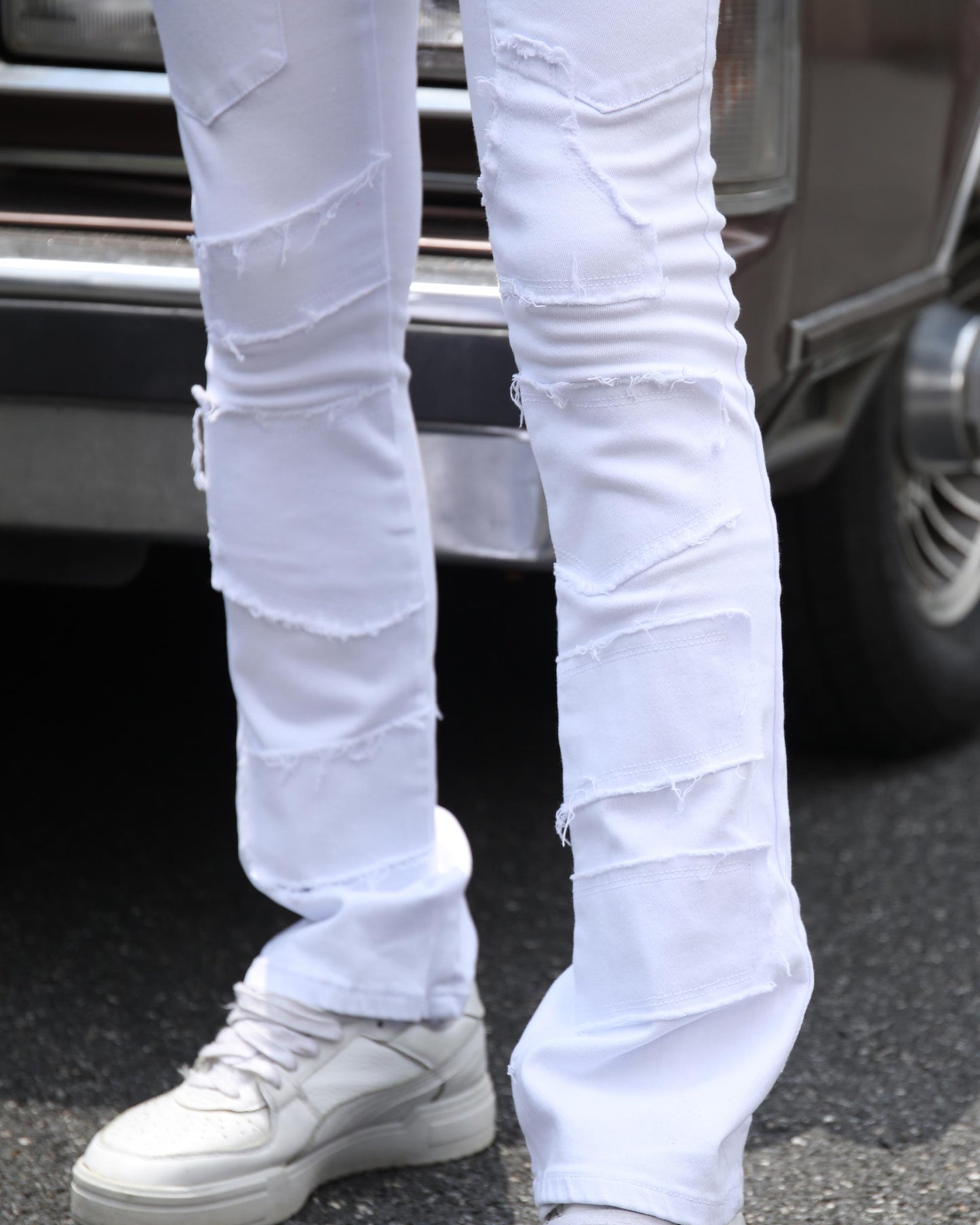Logeqi vintage white flared jeans with distressed detailing for a trendy look