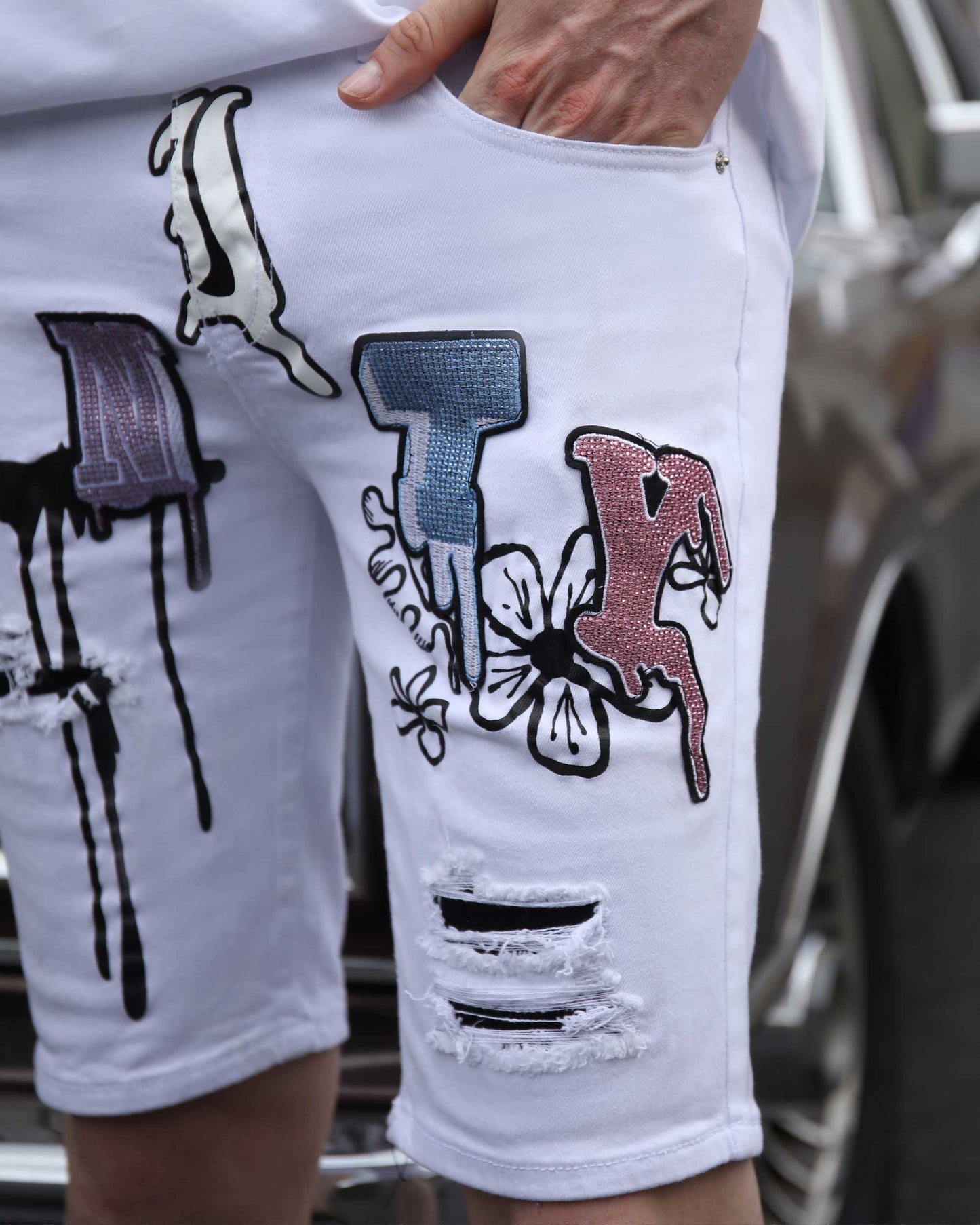 Logeqi White Ripped Denim Shorts with Colorful Embroidery and Distressed Details