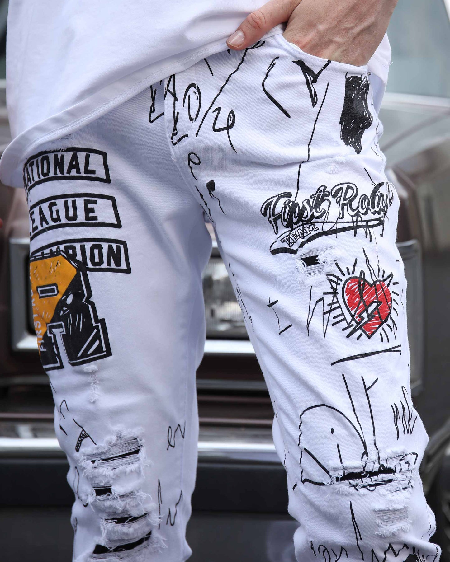 Logeqi white ripped jeans graffiti with colorful designs and distressed details for a trendy street style