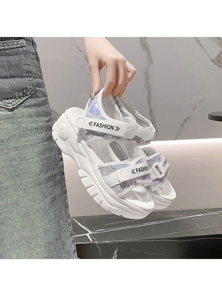 Wholesale7 white women's velcro sandals with chunky sole and fashion straps