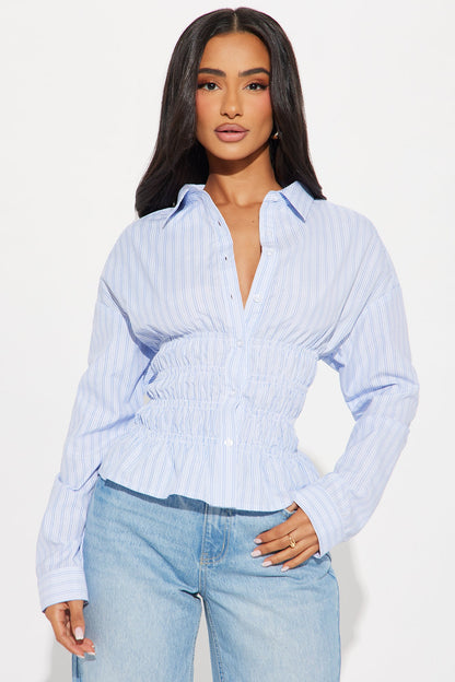 https://cdn.shopify.com/s/files/1/0293/9277/files/01-02-25_S2_41_T51932C_WhiteBlue_KJ_AP_15-22-36_45575_PXF.jpg?v=1736540508