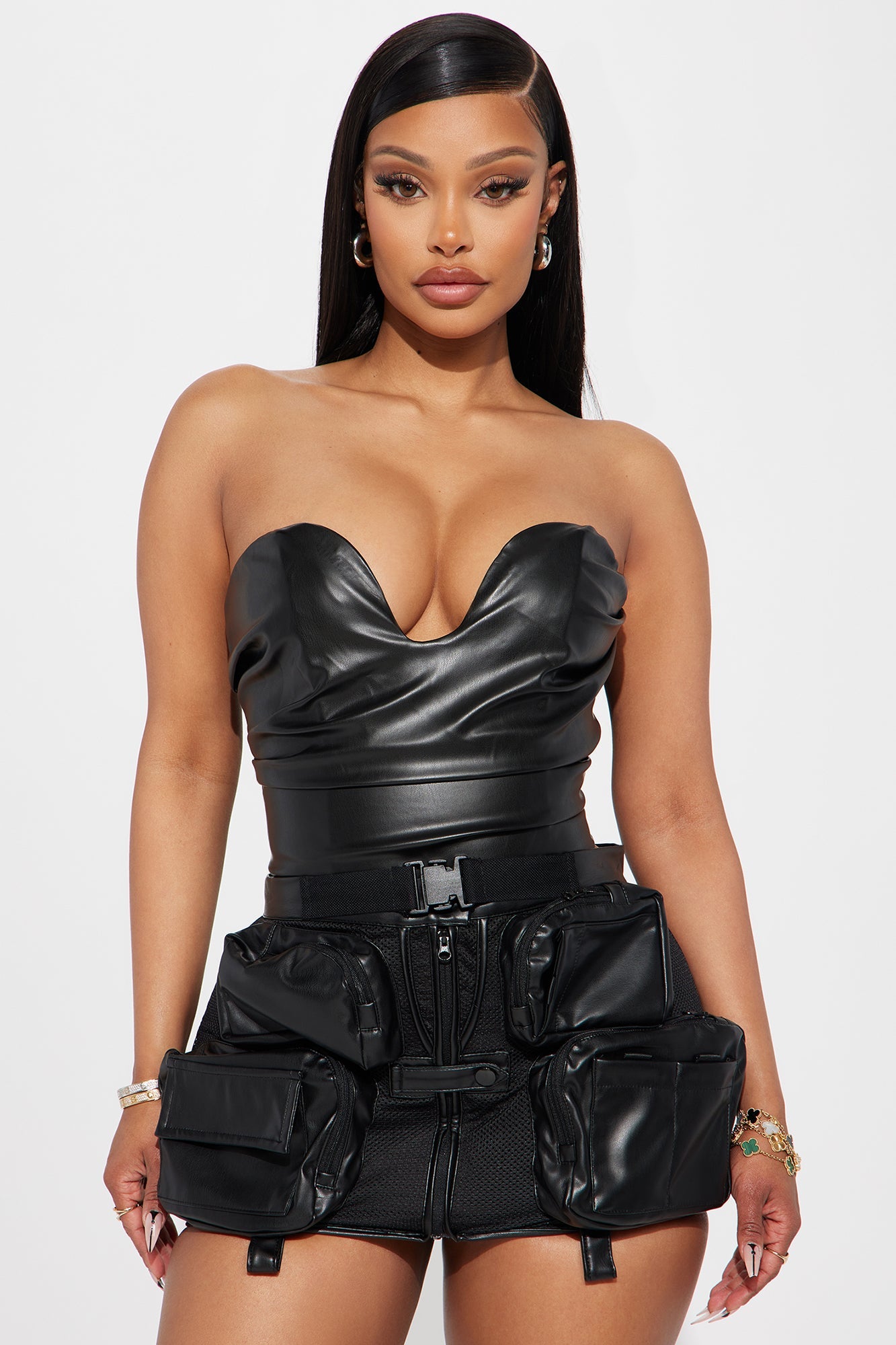 https://cdn.shopify.com/s/files/1/0293/9277/files/01-04-24_S2_38_GW23K9496_Black_CZ_RL_15-04-48_5507_PXF.jpg?v=1705014820